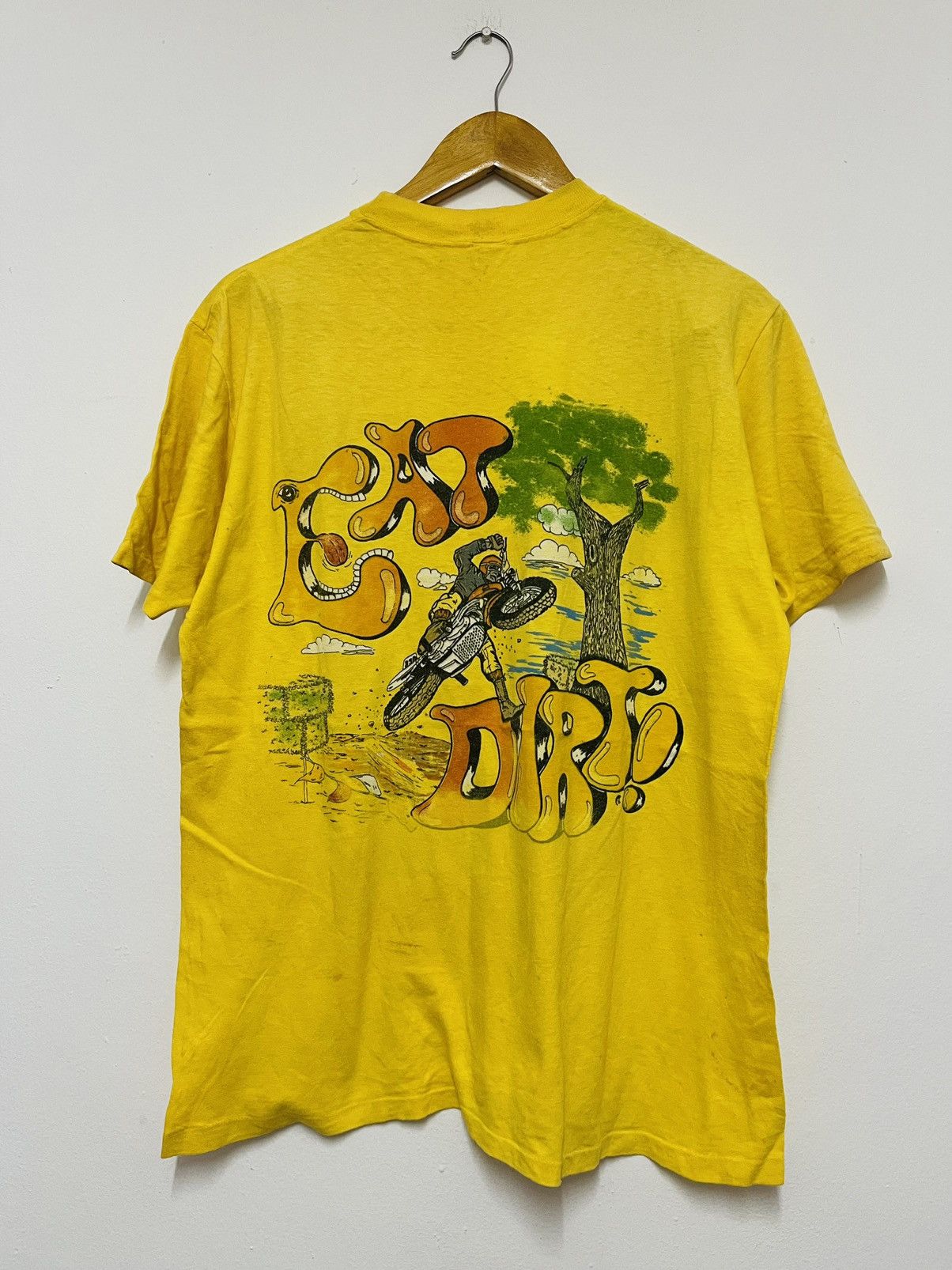 Vintage 70s Eat Dirt T Shirt Graphic
