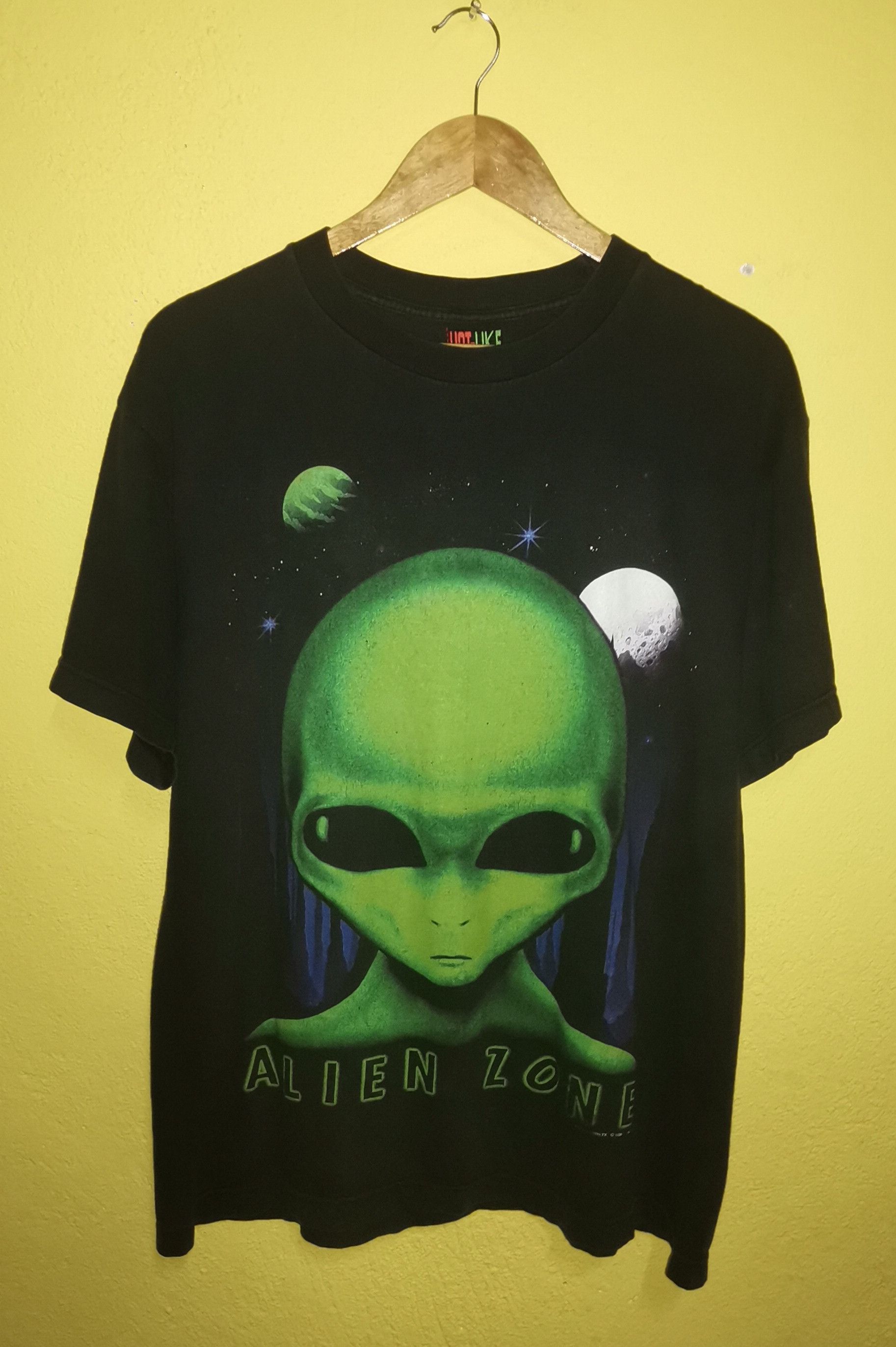 Vintage Tshirt Alien Zone Mirror Print Vintage 90s