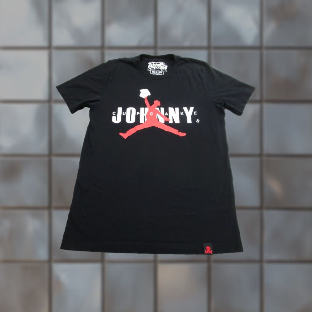 Cupcakes Vintage Johnny Cupcakes Black Graphic T Shirt Mens Medium Food Drink Parody Streetwe Hoodie, Sweatshirt