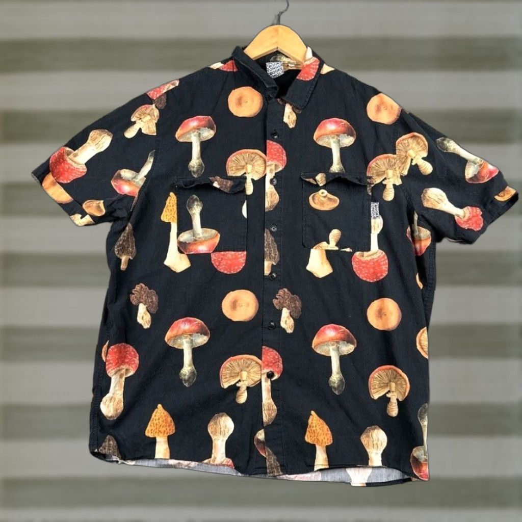 Vintage Crooked Tongues Shirt Mens Large Black Short Sleeve Mushroom All Over Print Aop