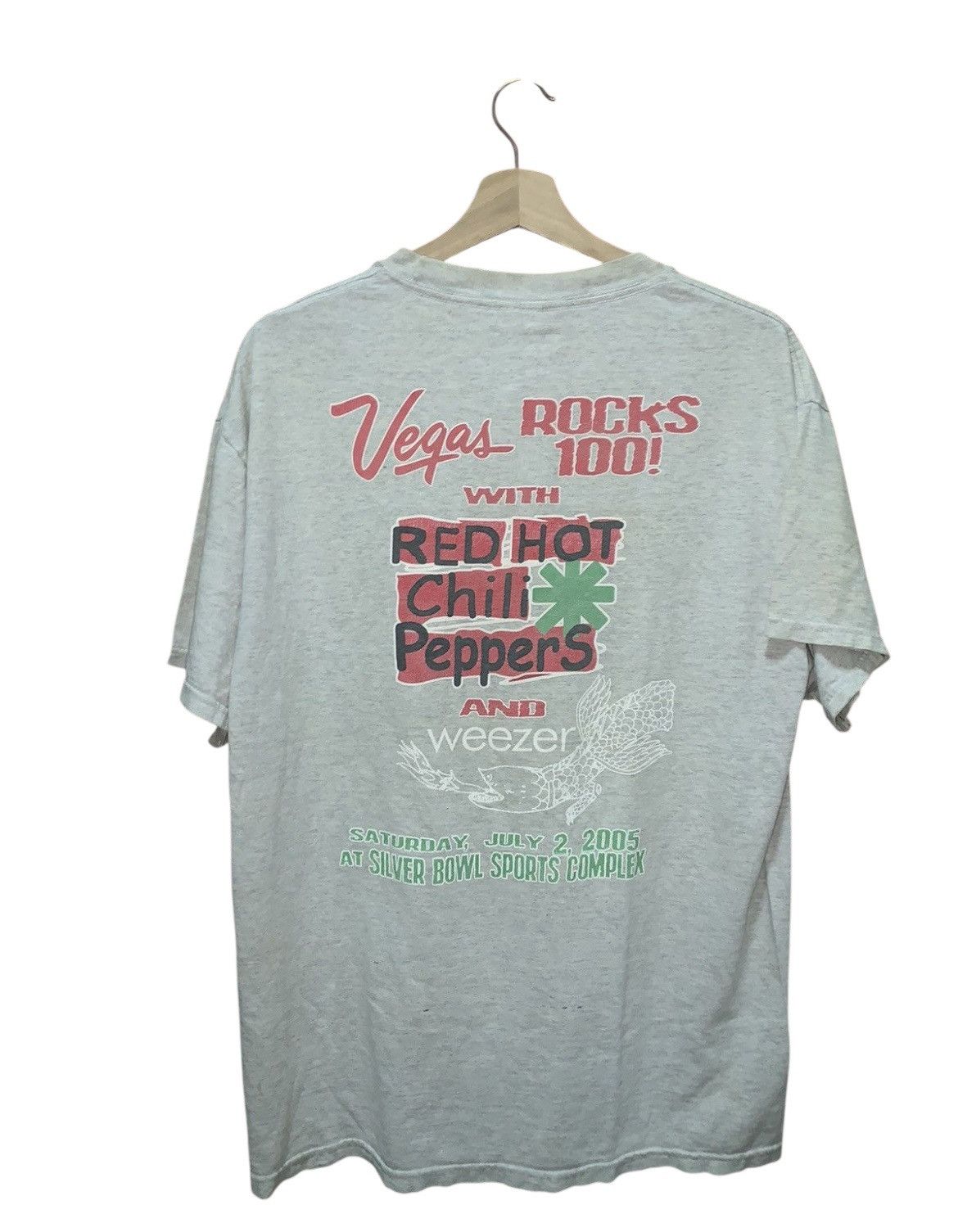 Vintage Vegas Rock 100 Guest Red Hot Chili Peppers Weezer T-Shirts, Hoodie, Sweatshirt | FlexRushtees.com