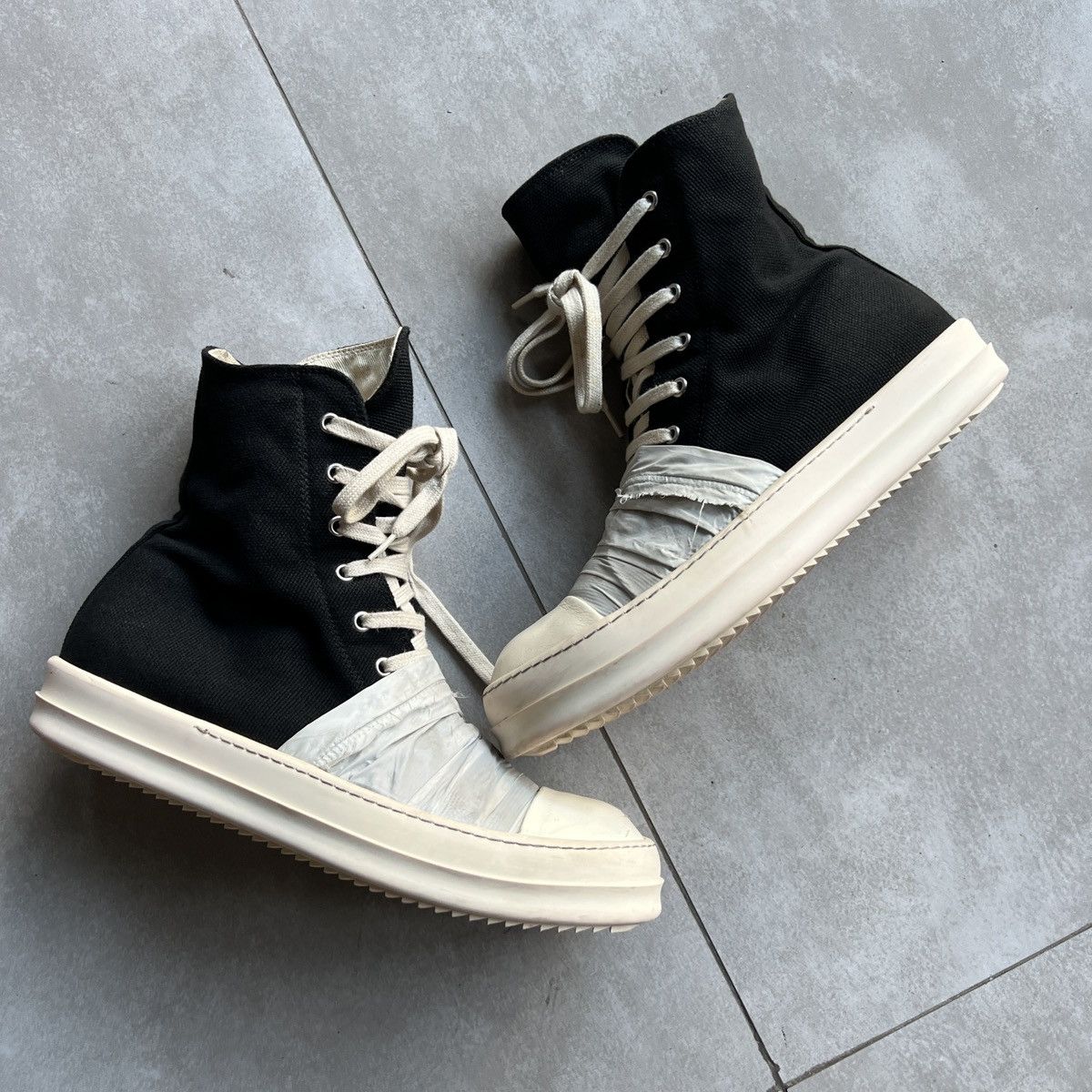 Rick Owens Drkshdw Last Drop Rick Owens Wrap Ramones T-Shirts, Hoodie, Sweatshirt | AU16VibeMintTees.com
