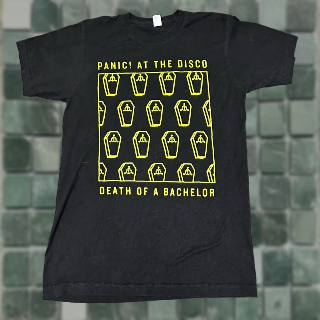 Tultex Panic At The Disco Death Of A Bachelor Shirt Medium Black Yellow T Shirt Unisex Adults M Crew Hoodie, Sweatshirt