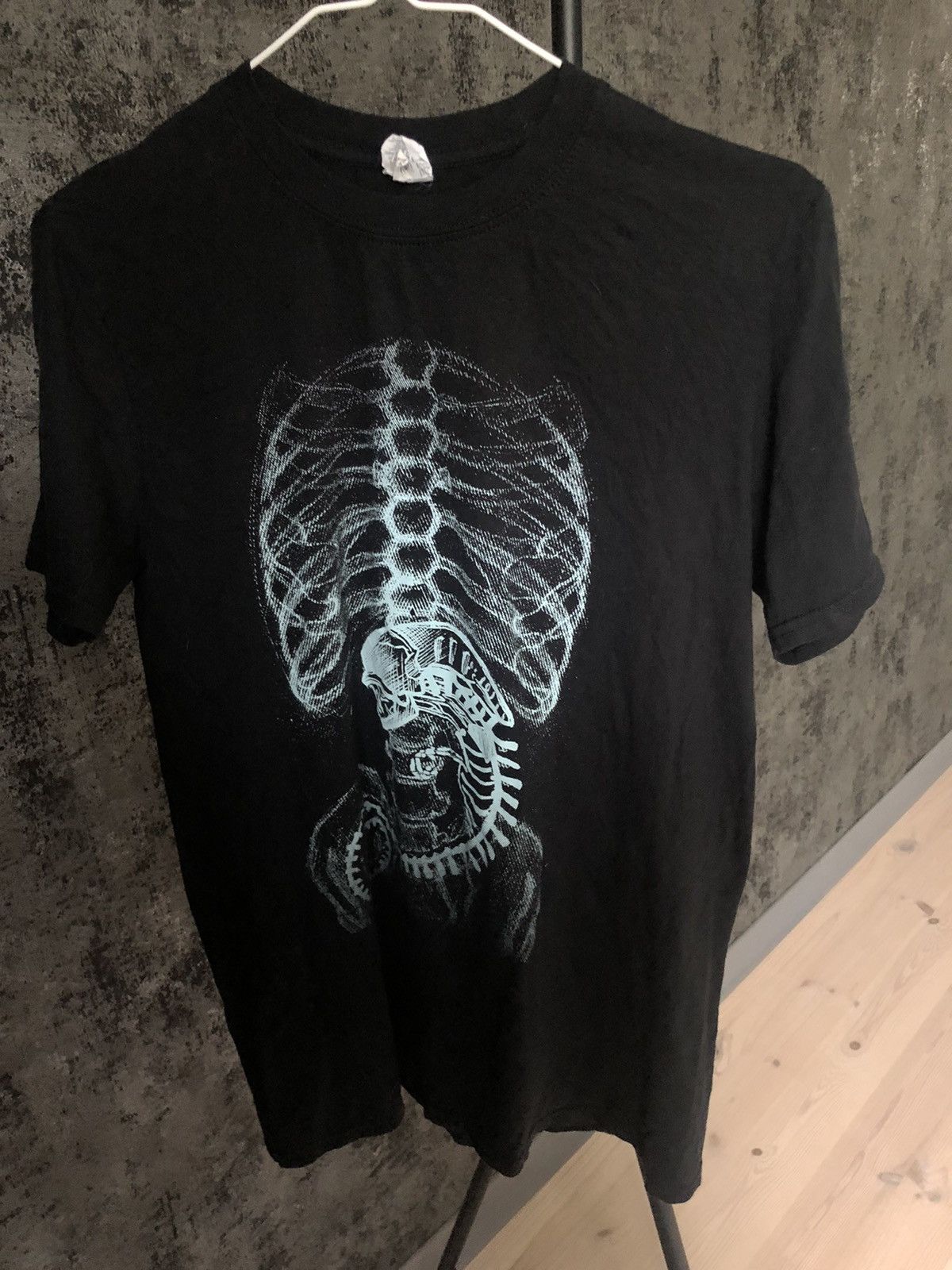 Vintage Alien Vs Predator X Ray Tee