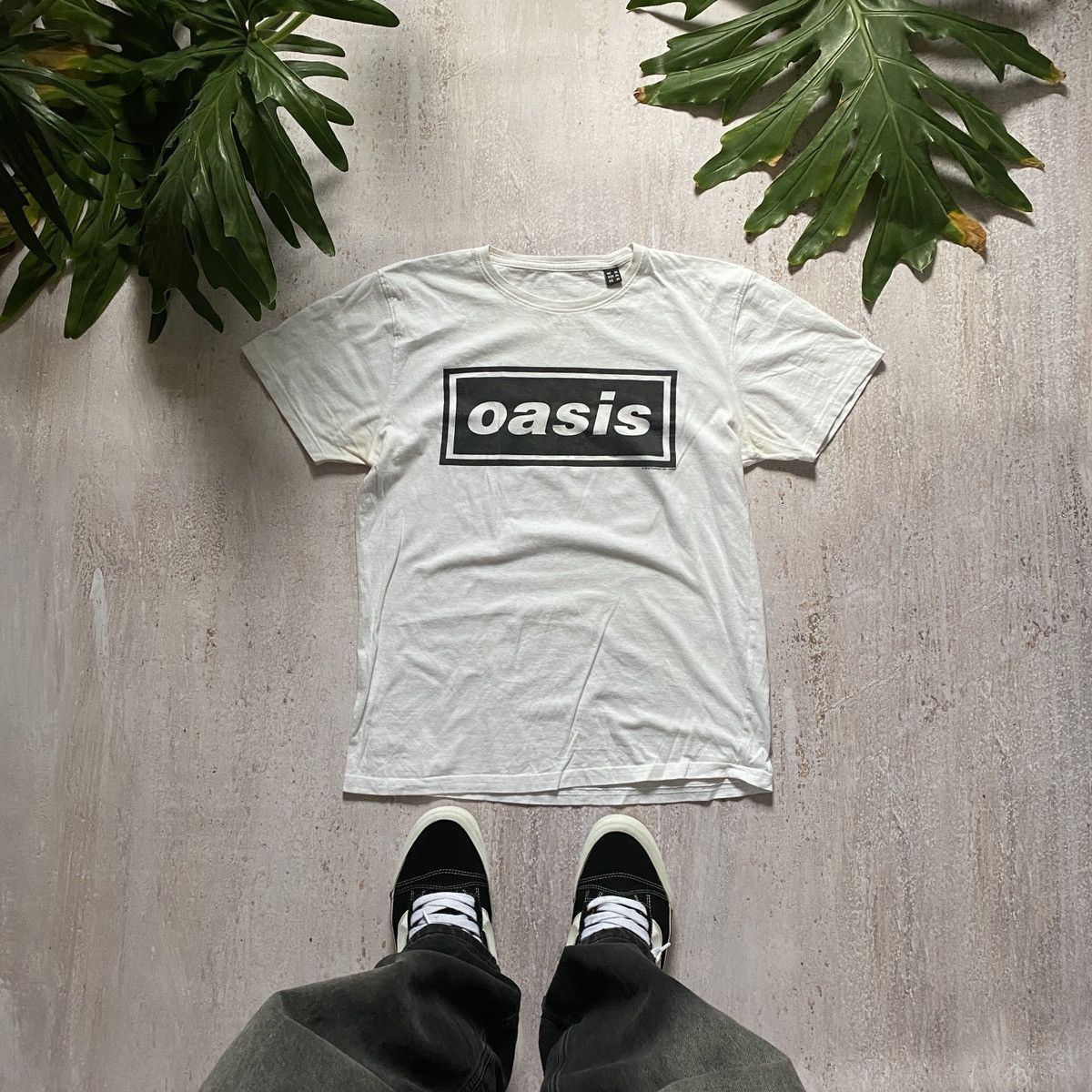Vintage Y2k Oasis Box Logo Amazing Band T Shirt 218 Hoodie, Sweatshirt | FlexRushtees.com
