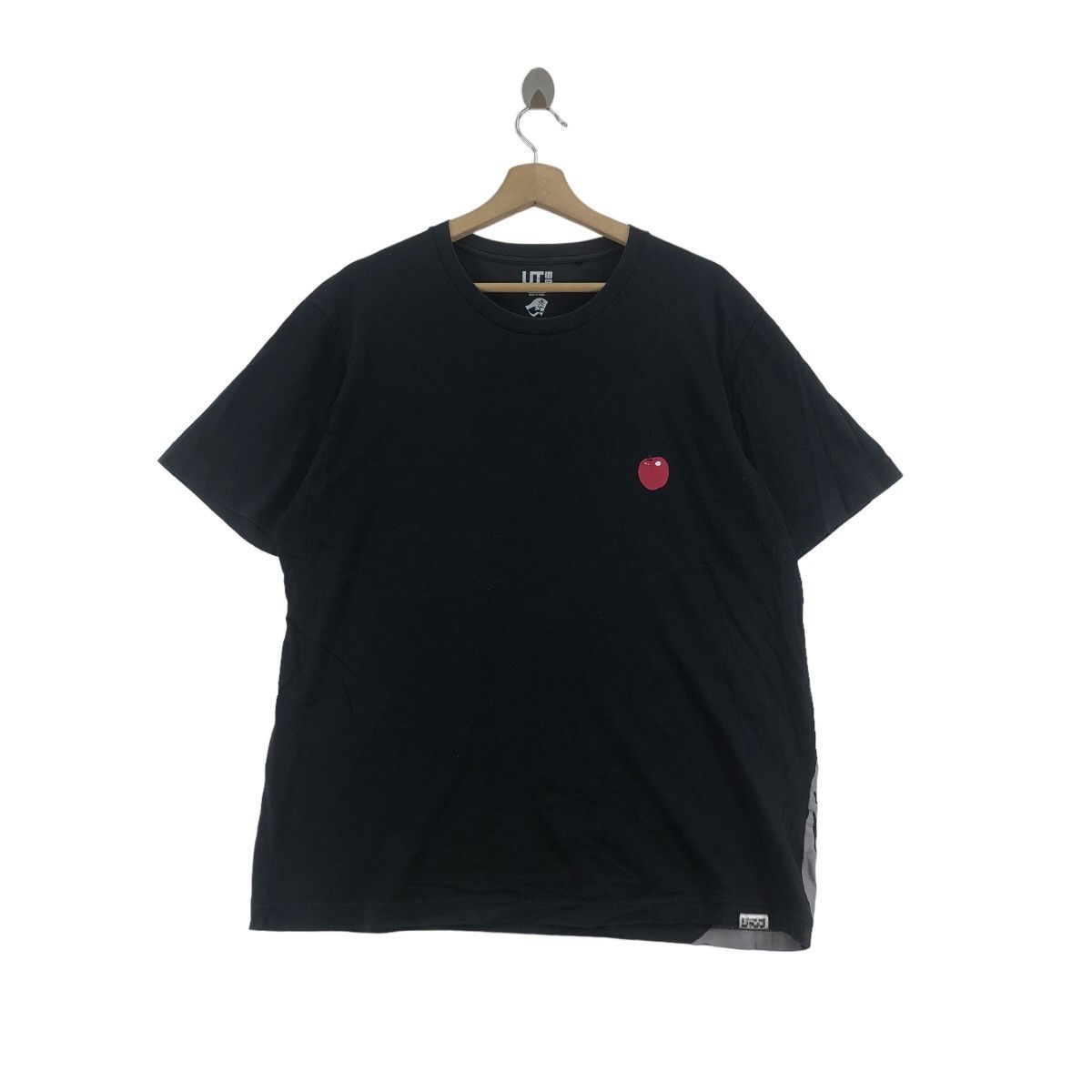 Uniqlo Anime Manga Tee Shirt Top