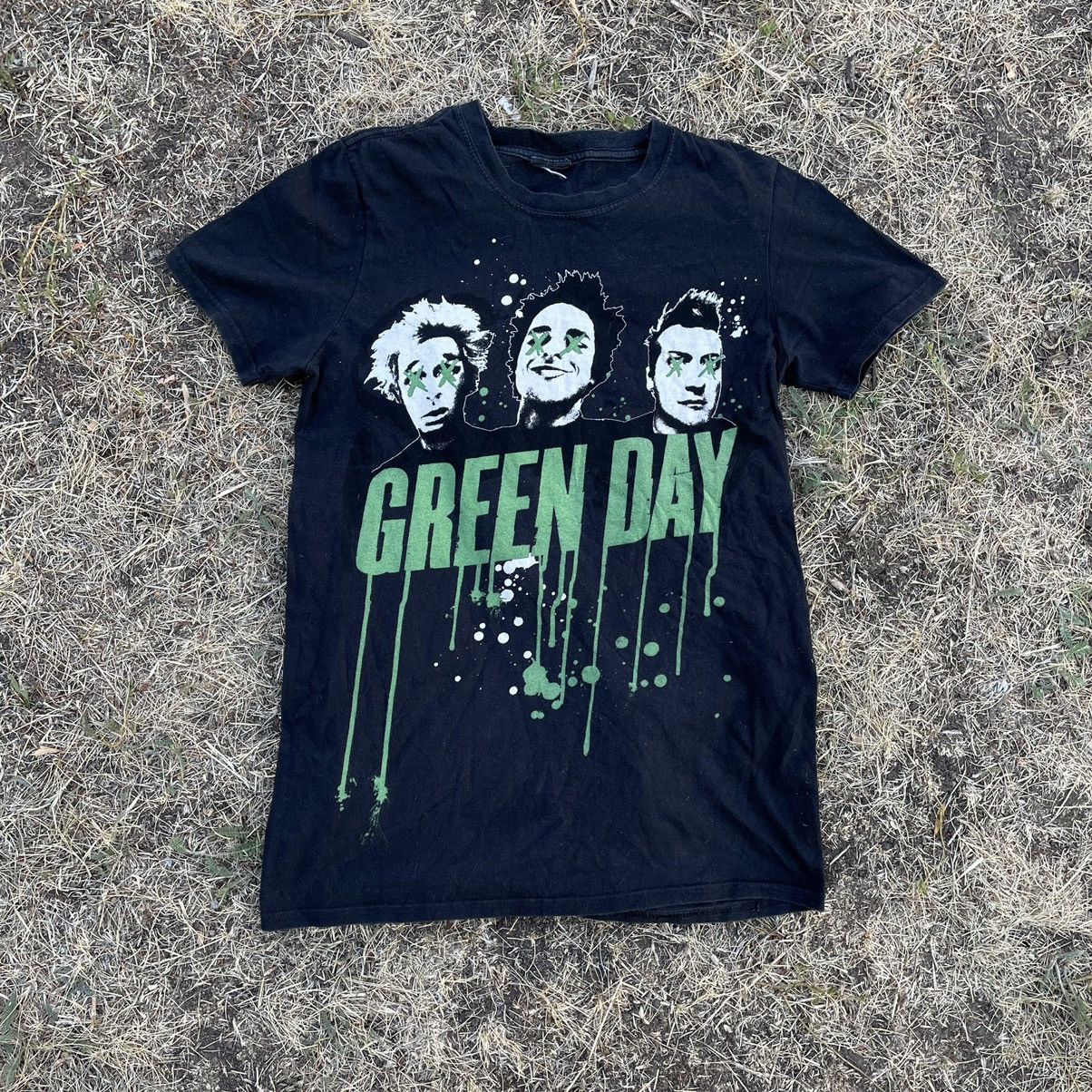 Vintage Y2k Green Day Face Tee Art Band Rock Streetwear Hoodie, Sweatshirt | FlexRushtees.com