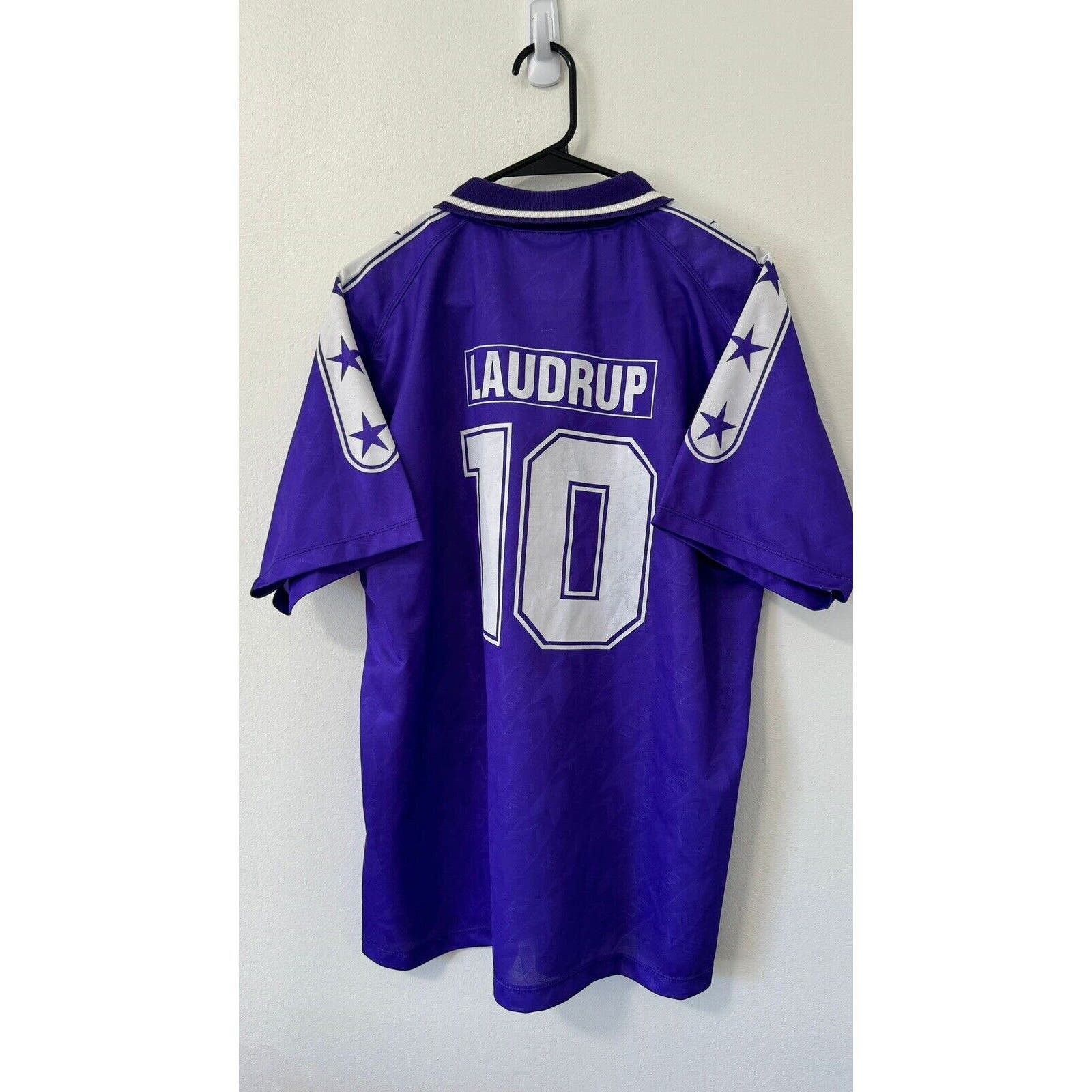 Other Real Madrid Jersey Away 1995 96 10 Laudrup Large