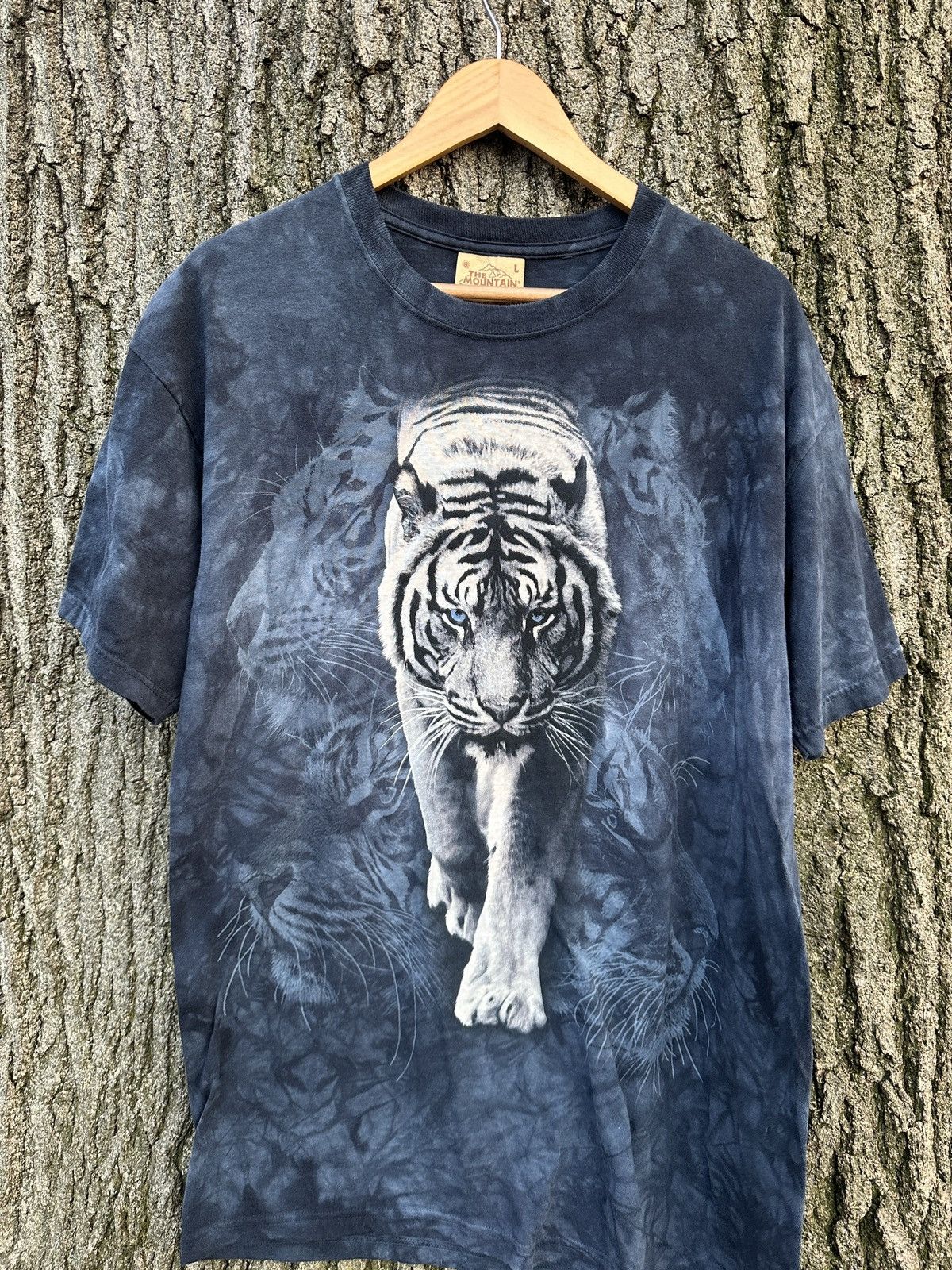 Vintage White Tiger The Mountain T Shirt