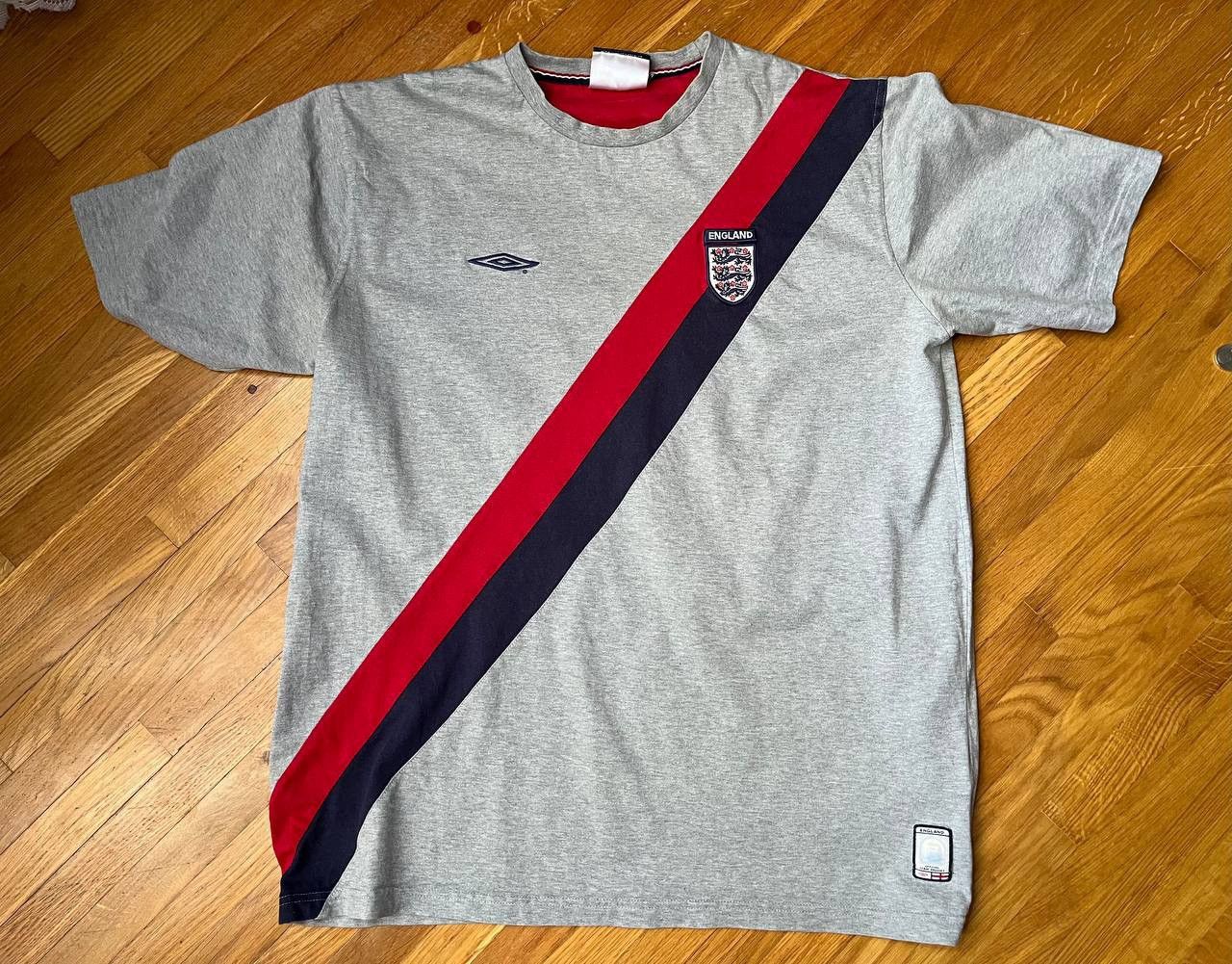 Vintage Umbro England 2000s Soccer Jersey Tee