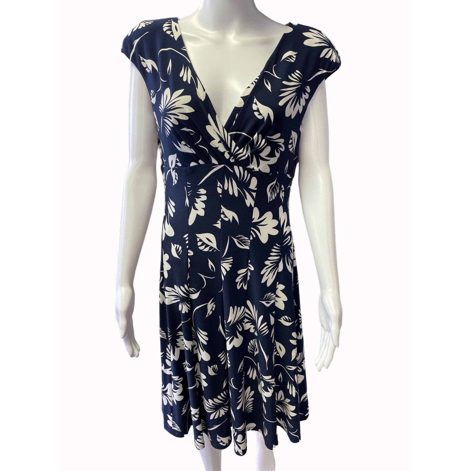 Ralph Lauren Lauren Ralph Lauren Women S Blue Tropical Leaf Sleeveless Dr T-Shirts, Hoodie, Sweatshirt | AU16VibeMintTees.com