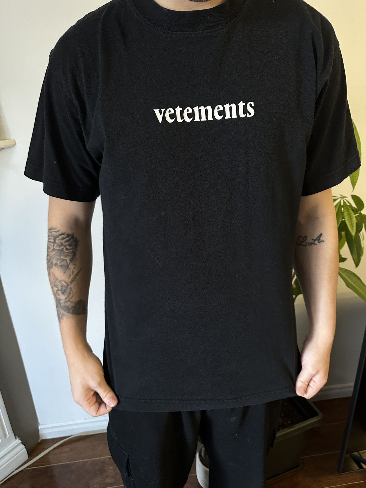 Vetements Oversized Logo T Shirt Hoodie, Sweatshirt | FlexRushtees.com