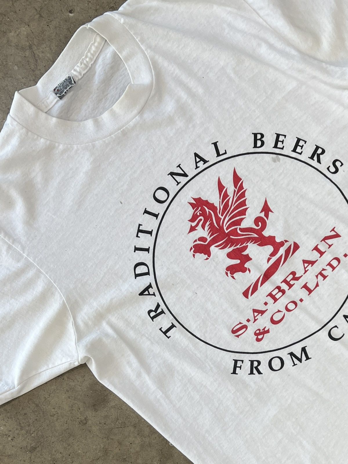 Vintage 80s Traditional Beers Cardiff Alcohol Beer Tee Large Hoodie, Sweatshirt | FlexRushtees.com