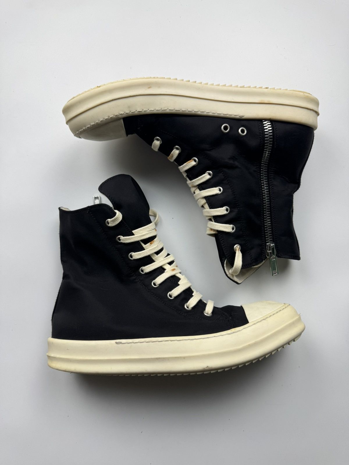Owens Drkshdw Rick Owens Drkshdw Nylon Ramones T-Shirts, Hoodie, Sweatshirt | AU16VibeMintTees.com