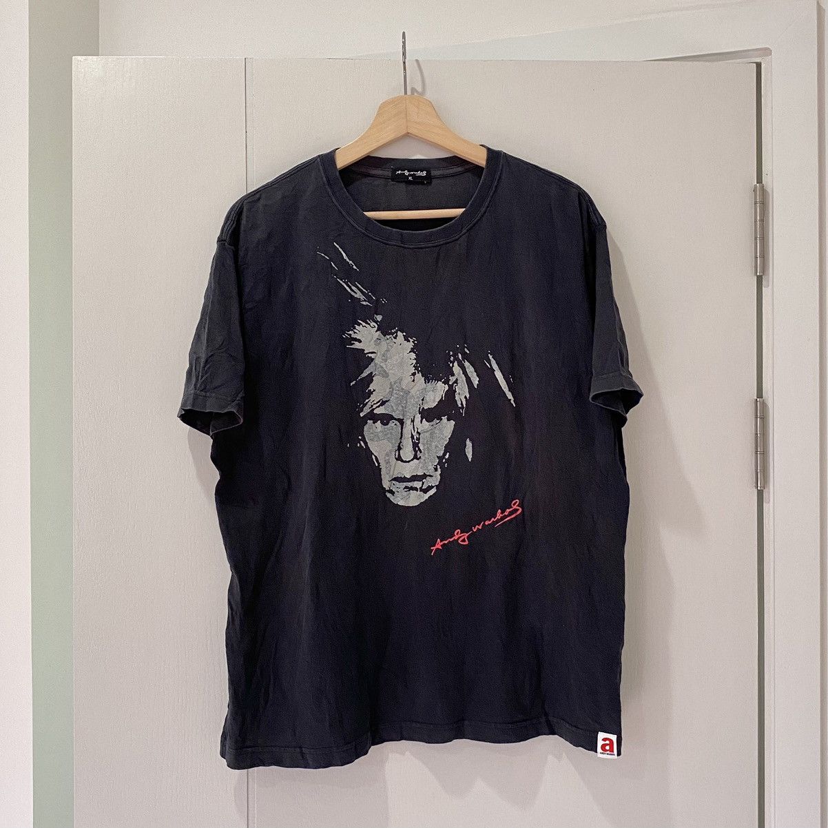 Uniqlo Graphic Tee Artist Quote Back Print Hoodie, Sweatshirt | FlexRushtees.com