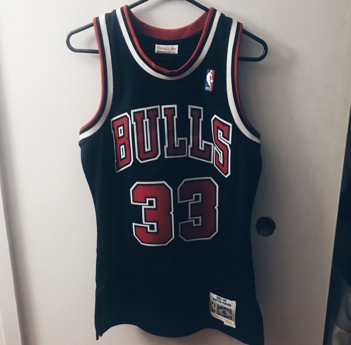 Mitchell Ness Scottie Pippen Chicago Bulls Swingman Jersey