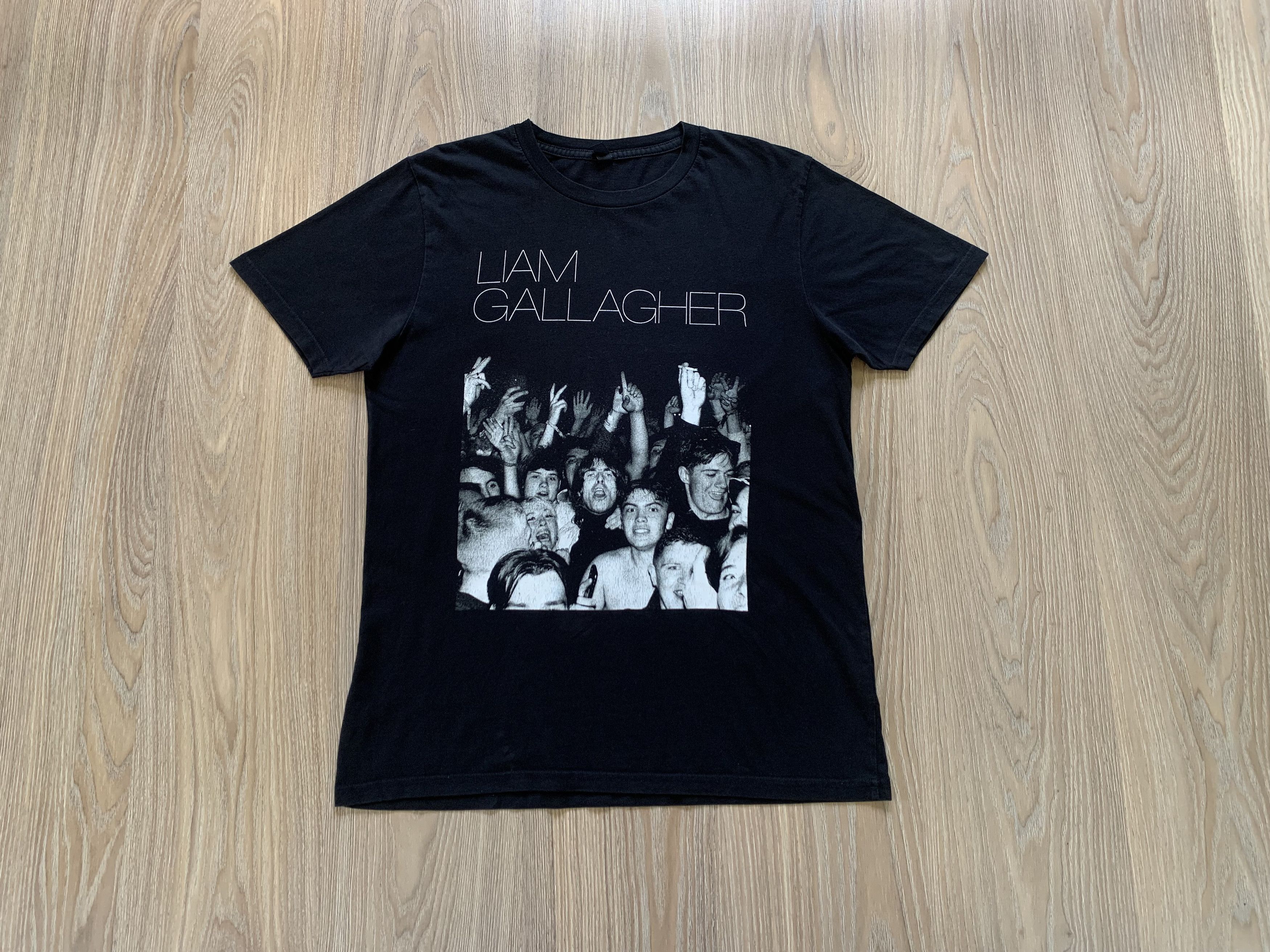 Band Tees Oasis Liam Gallagher Japan Tour Band T Shirt Hoodie, Sweatshirt | FlexRushtees.com