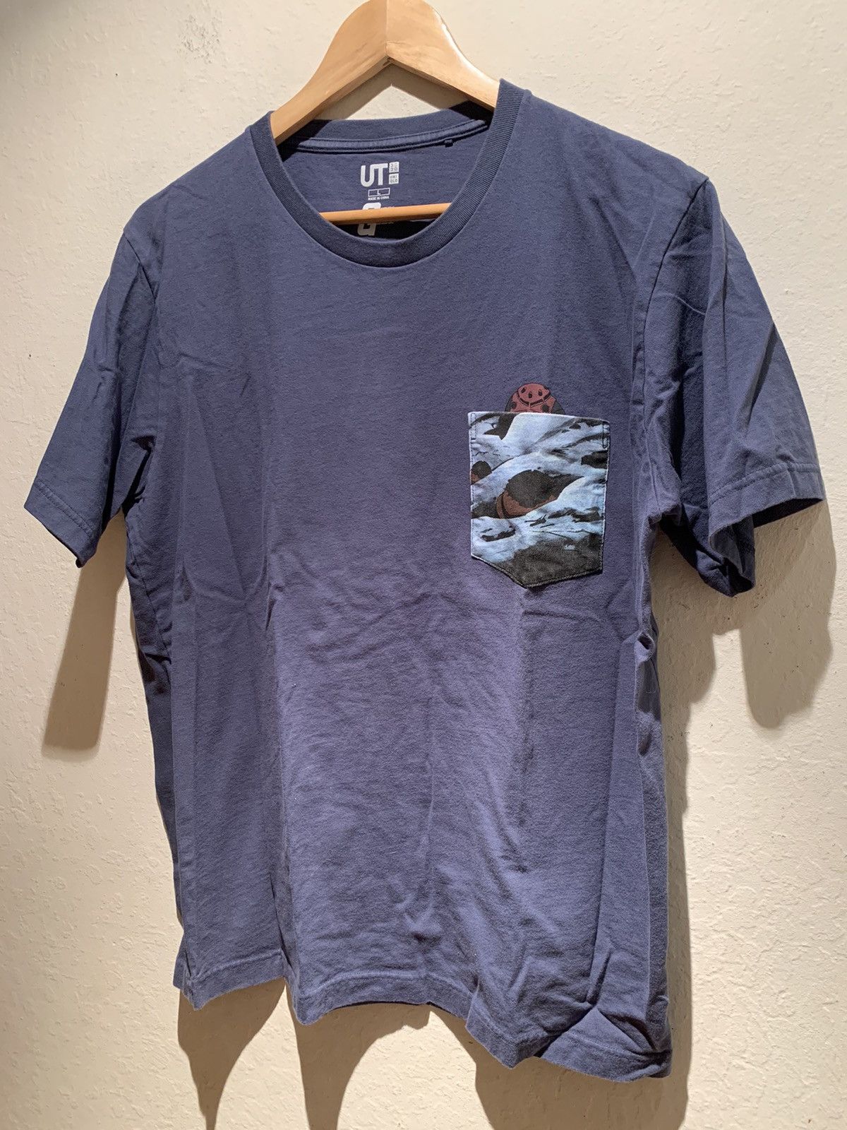 Uniqlo Rare Gundam X Uniqlo Hidden Graphic Pocket T Shirt Large