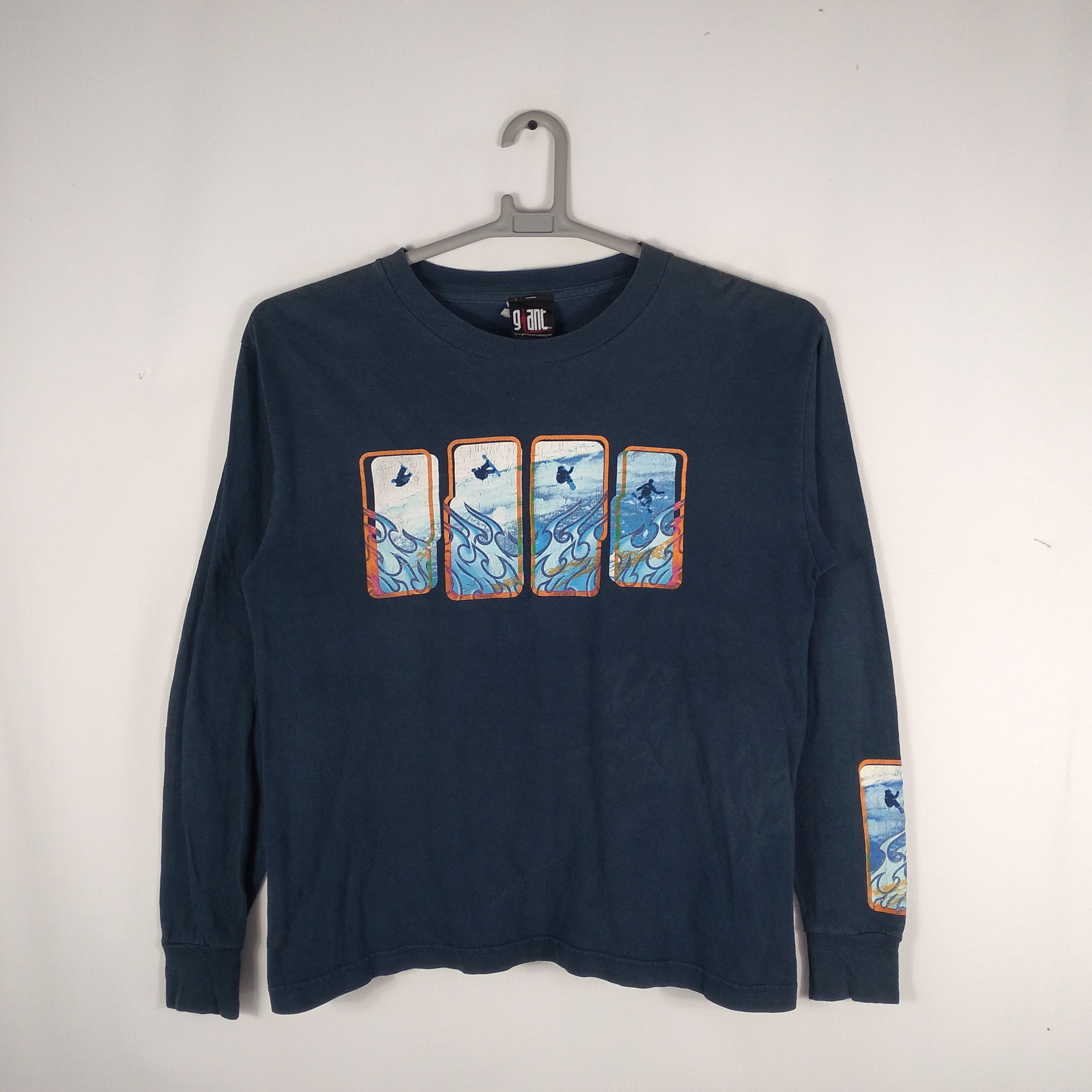 Vintage 90s Rare Surf Style Ski Man Longsleeves Tee