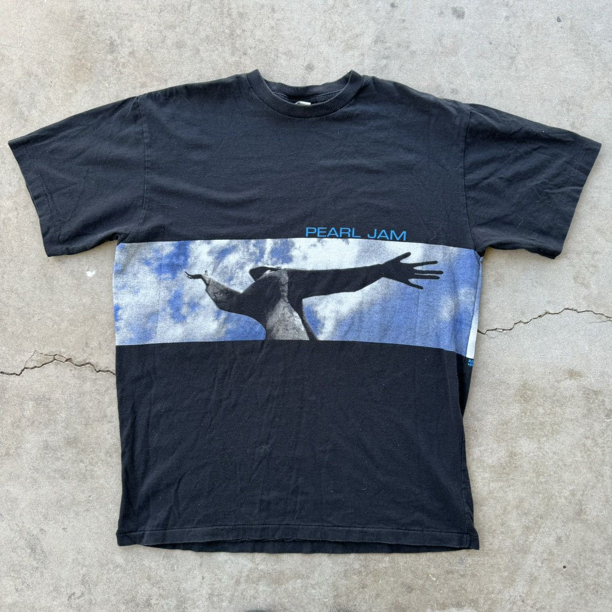 Vintage 1998 Pearl Jam Yield Tour Shirt Hoodie, Sweatshirt | FlexRushtees.com