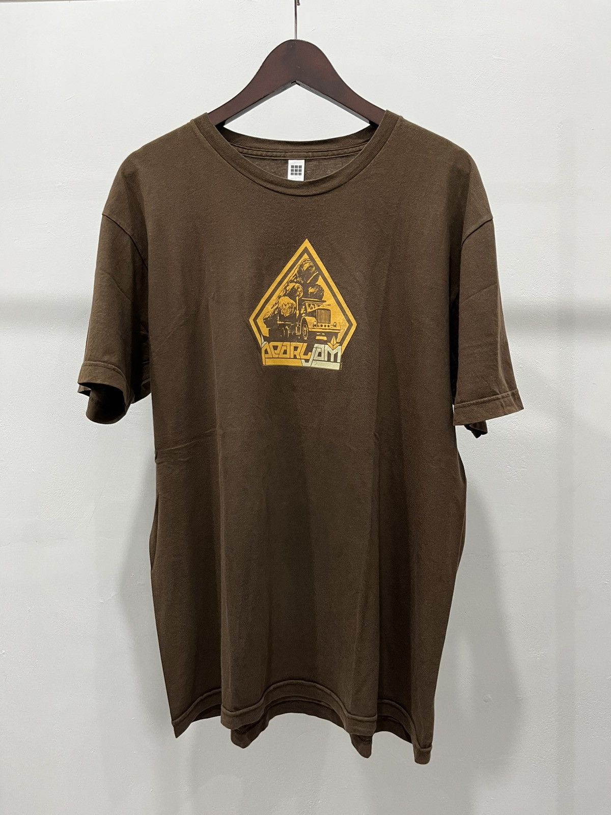 Vintage Pearl Jam 2004 Tees Hoodie, Sweatshirt | FlexRushtees.com