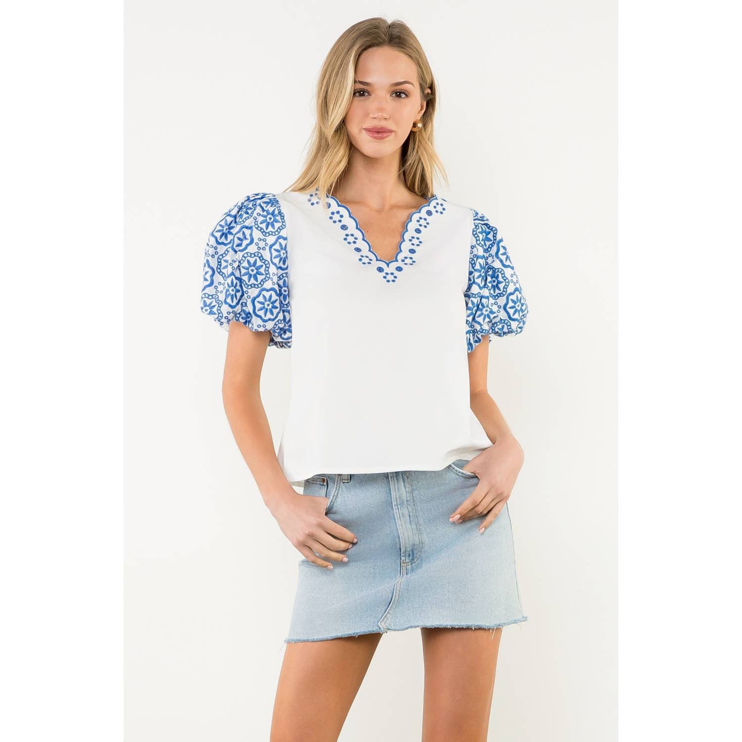 Embroidered Puff Sleeve V-Neck Top