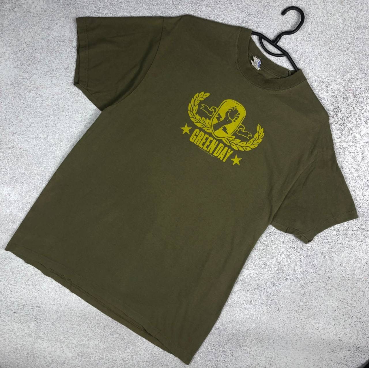 Vintage Green Day 2004 American Idiot Band Tee Rock T Shirt Hoodie, Sweatshirt | FlexRushtees.com