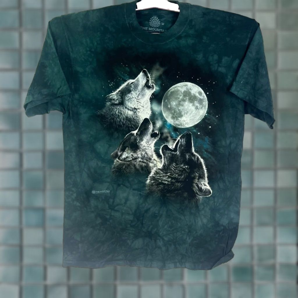 Mountain Vintage The Mountain T Shirt Men Adult Medium Green Graphic Wolf Nature Usa Short Sleev