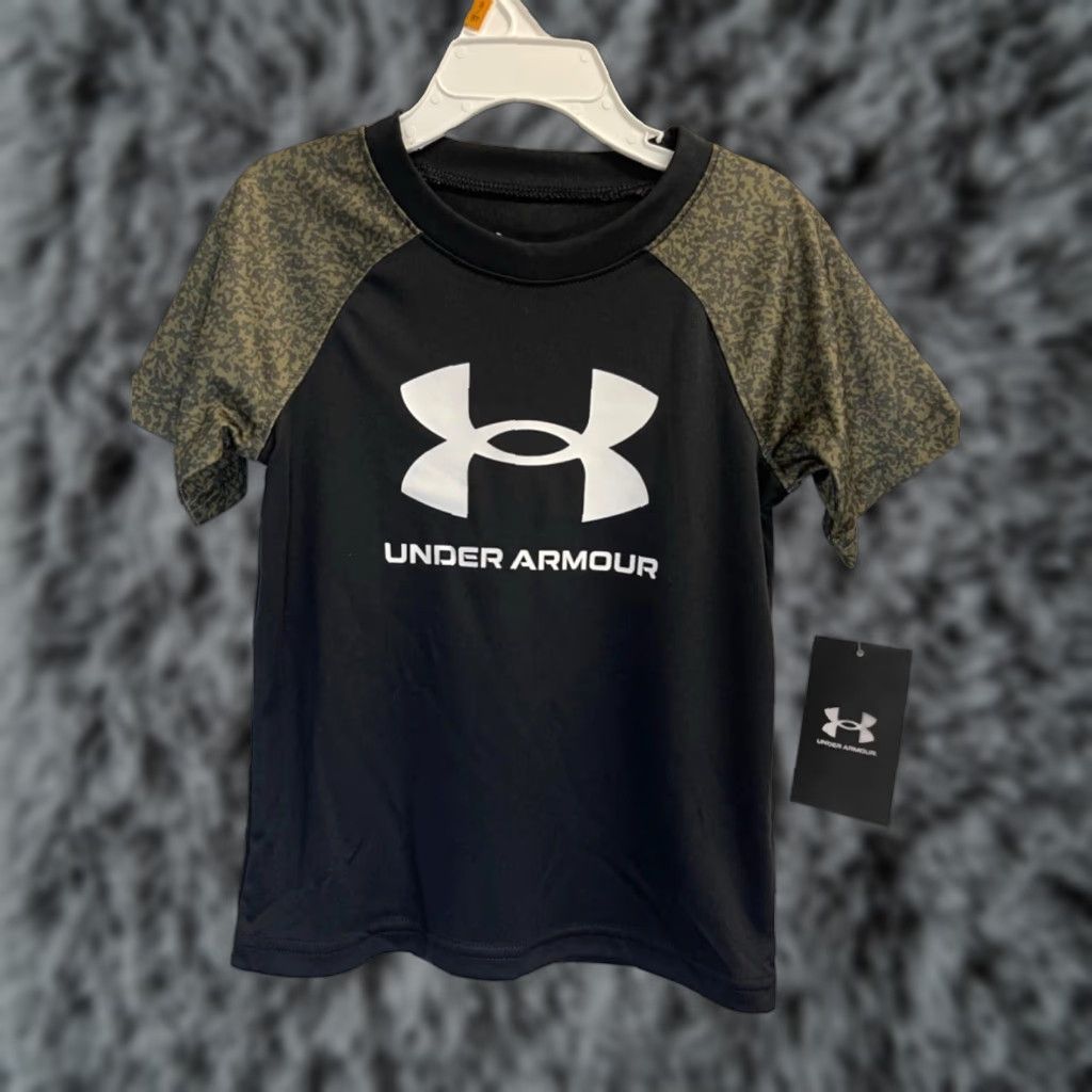Armour Under Armour Boys 4 Short Sleeve T Shirt Black Logo Camo Future Micro Skin