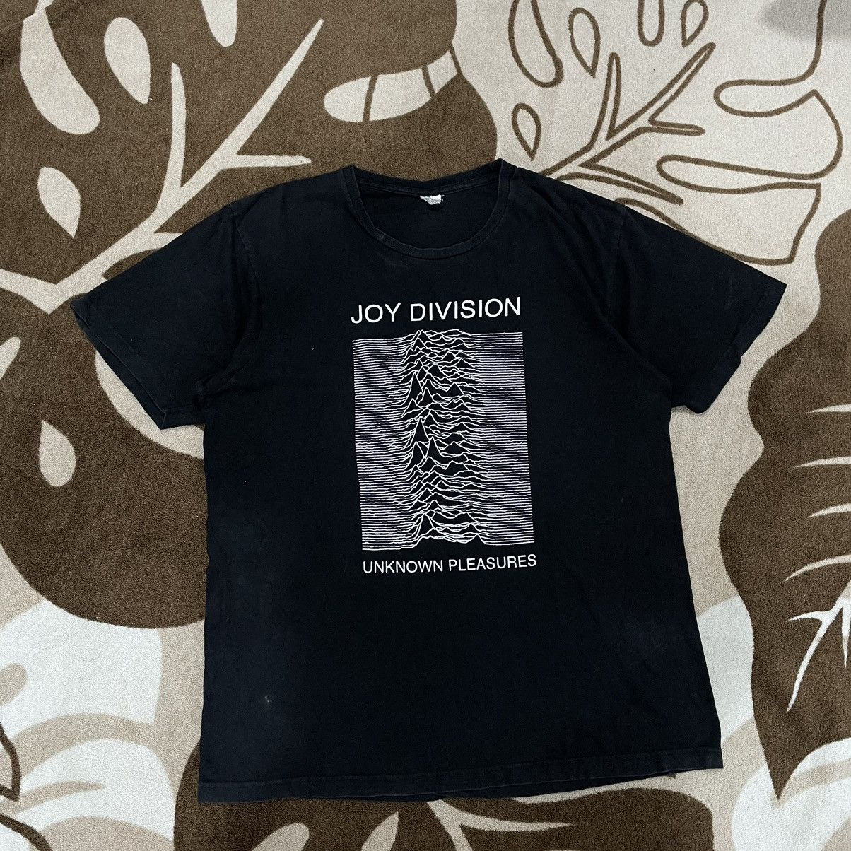 Vintage Joy Division Unknown Pleasures T-Shirts, Hoodie, Sweatshirt | FlexRushtees.com