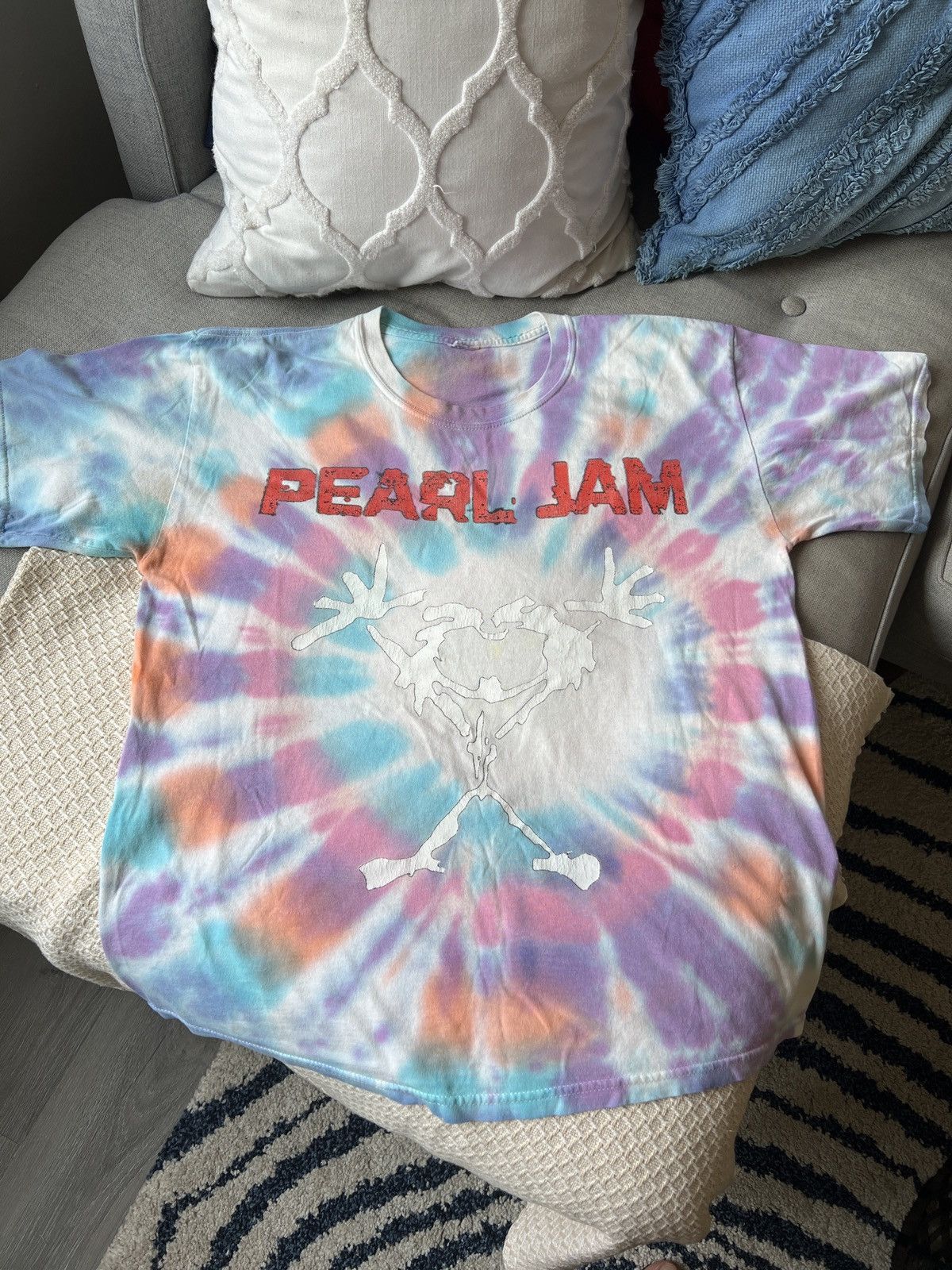 Vintage Bootleg Pearl Jam T Shirt 2006 Hoodie, Sweatshirt | FlexRushtees.com
