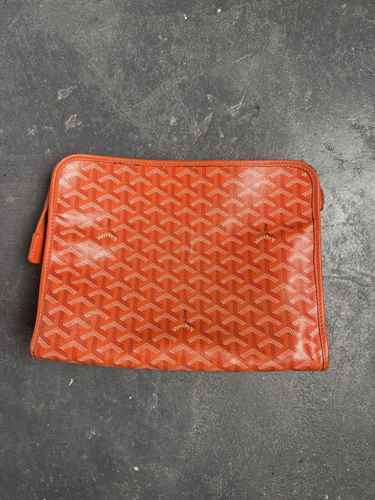 Goyard Mm Toiletry Bag T-Shirts, Hoodie, Sweatshirt | AU16VibeMintTees.com