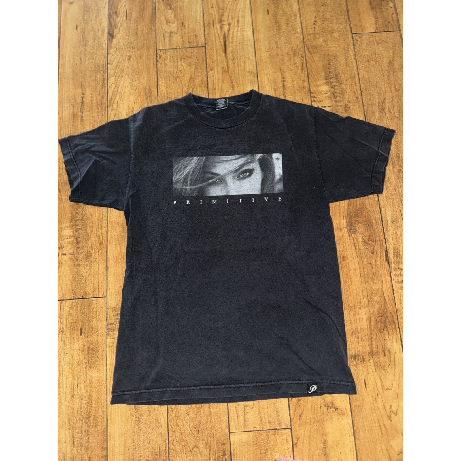 Primitive Woman Photograph Box Logo T Shirt Black M 19x27 Hoodie, Sweatshirt | FlexRushtees.com