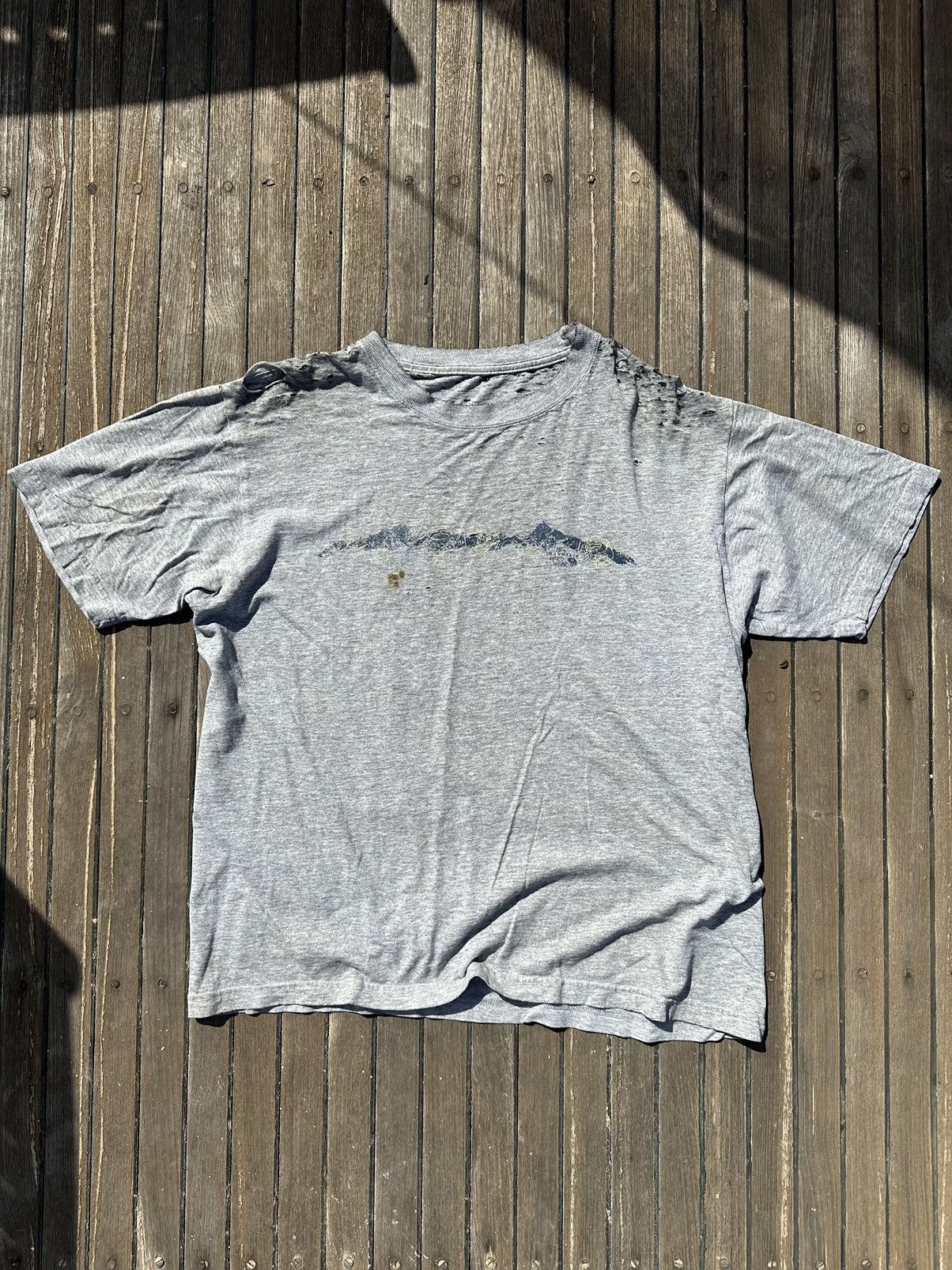 Mountain Hardwear Vintage Distressed Mountain Hardwear T Shirt