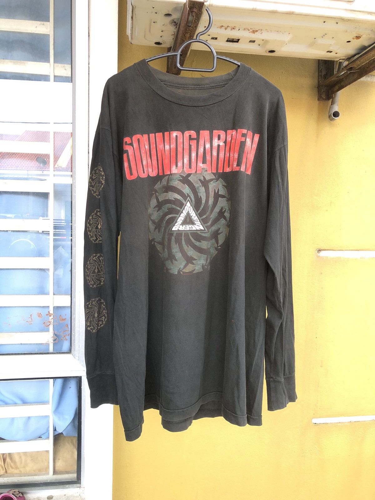 Band Tees Vintage 1991 Soundgarden Badmotorfinger Hoodie, Sweatshirt | FlexRushtees.com
