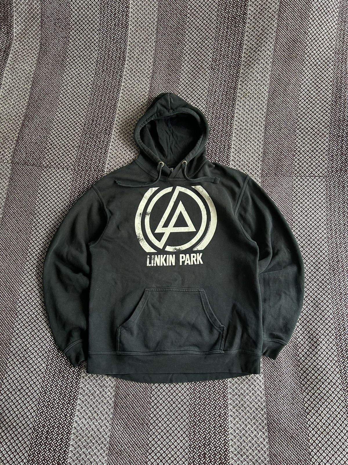 Linkin Park Vintage Hoodie 2012 Copyright Rock Streetwear M T-Shirts, Sweatshirt | FlexRushtees.com