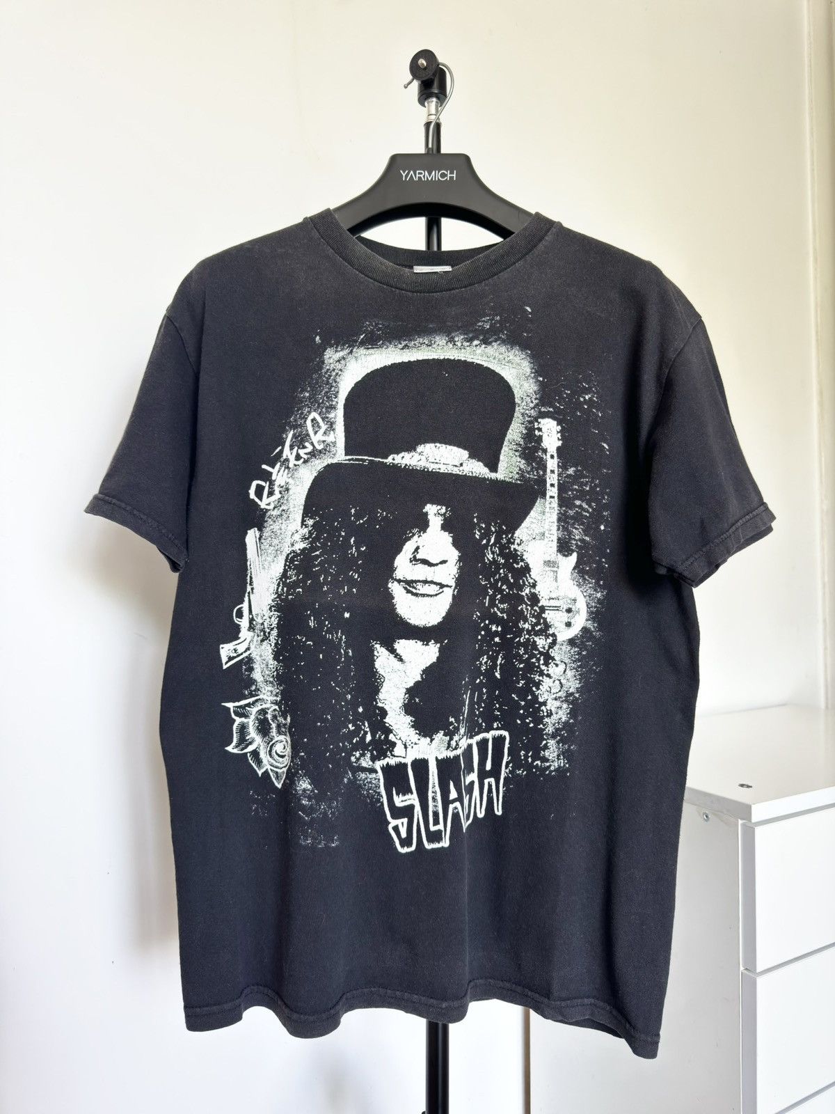 Vintage 2000 The Slash Saul Hudson Printed T Shirt Hoodie, Sweatshirt | FlexRushtees.com