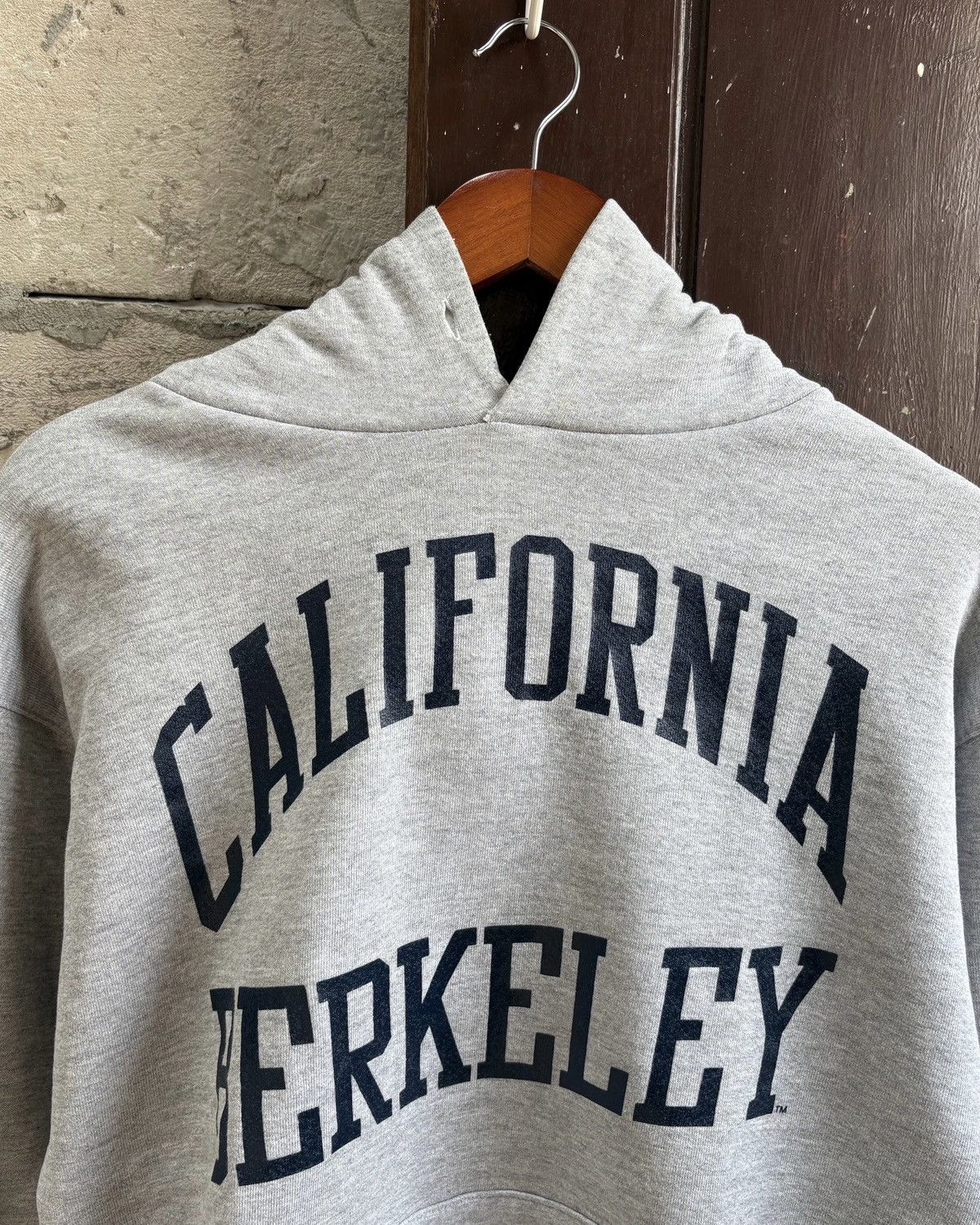 Russell Athletic 2000s Heather Grey California Berkeley Russell Hoodie