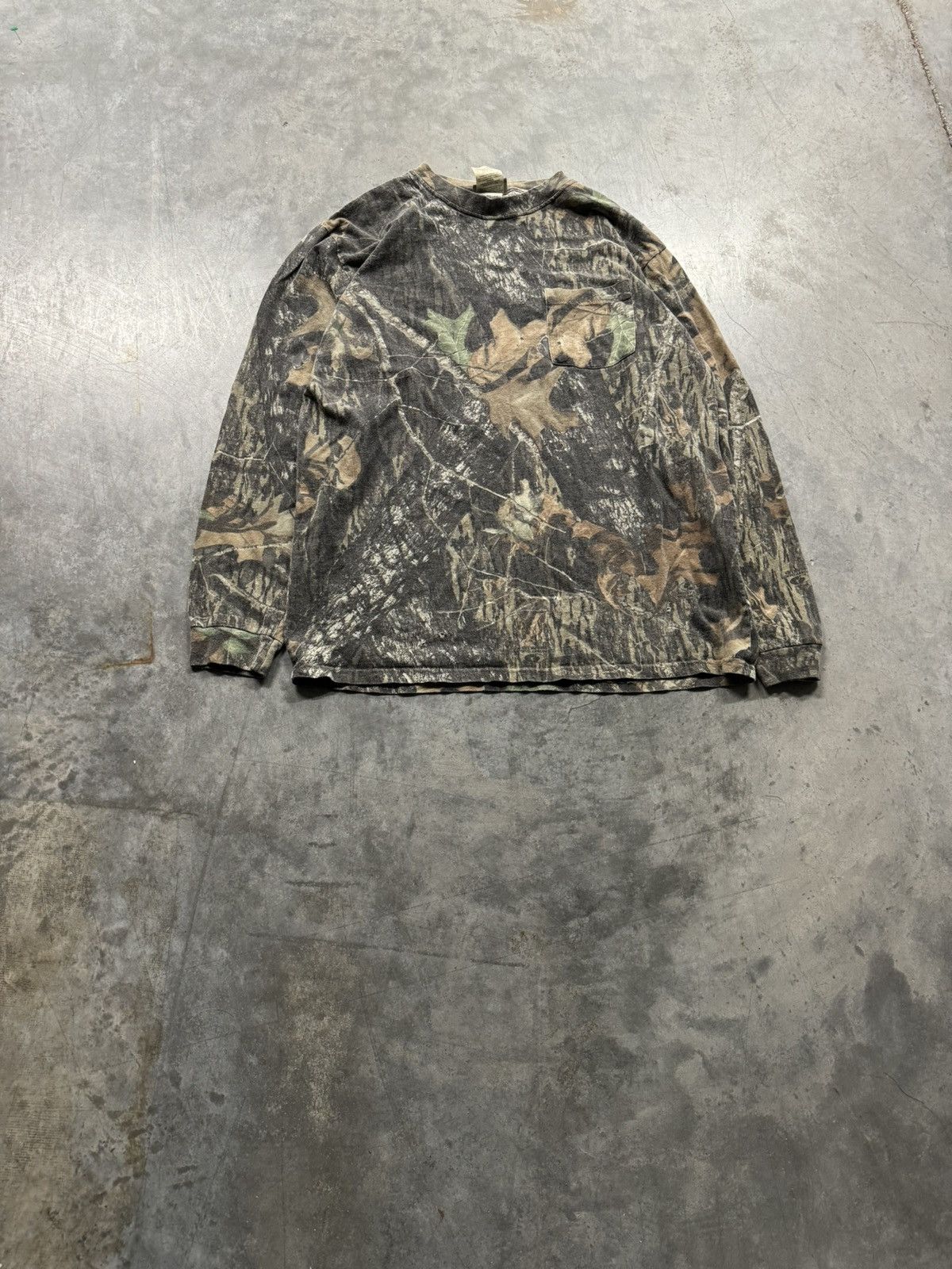 Vintage Jerzees Mossy Oak Camouflage Pocket Long Sleev
