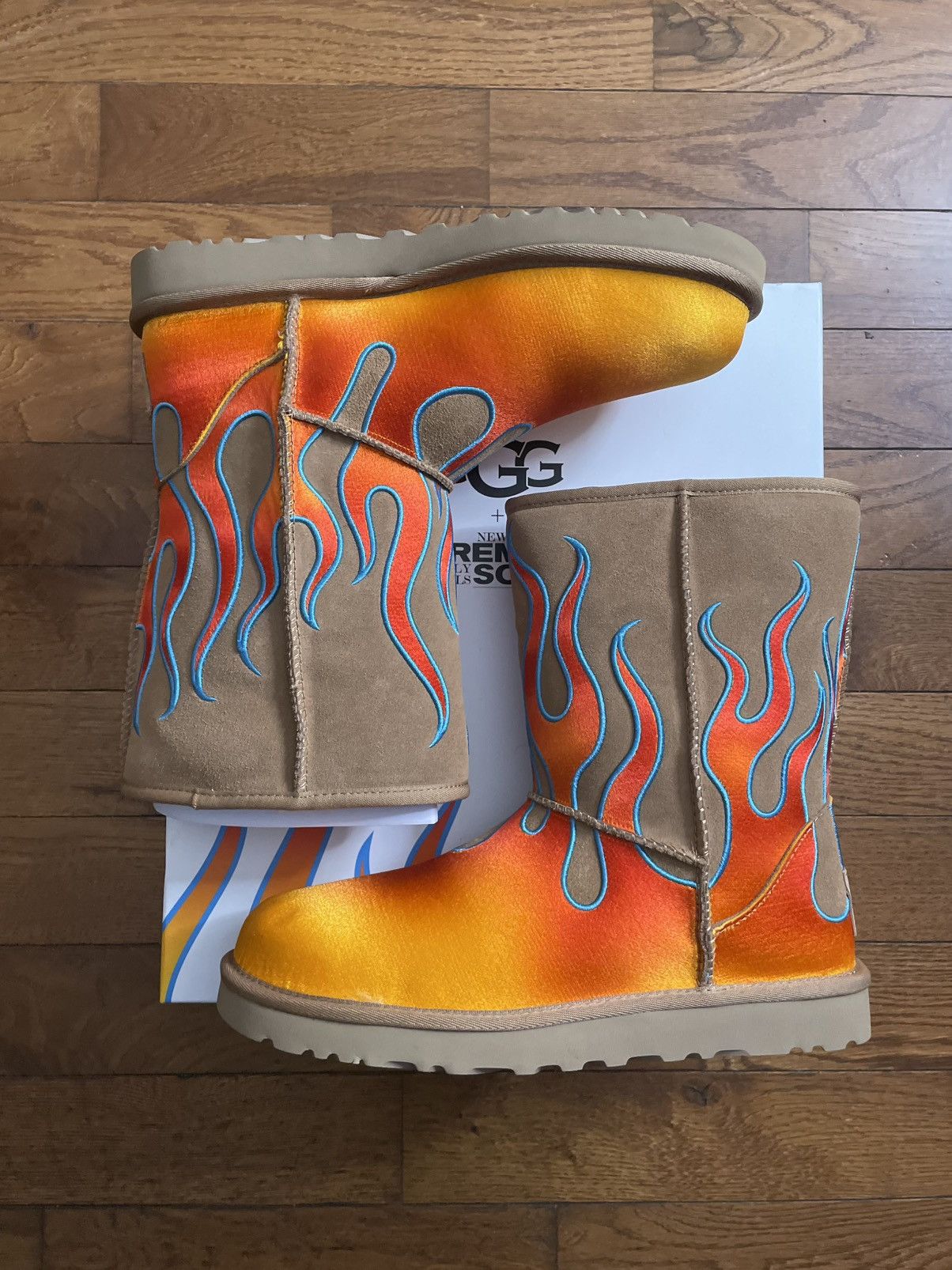 Scott Ugg Jeremy Scott Classic Short 2025 T-Shirts, Hoodie, Sweatshirt | FlexRushtees.com