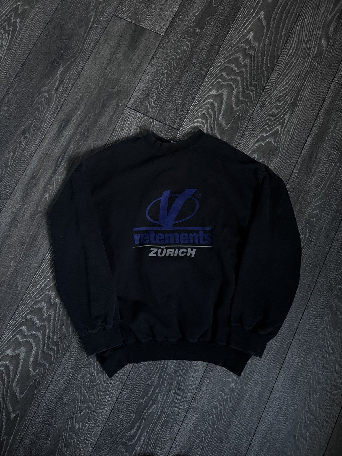 Vetements Zurich Logo Oversized Crewneck Sweatshirt T-Shirts, Hoodie | FlexRushtees.com