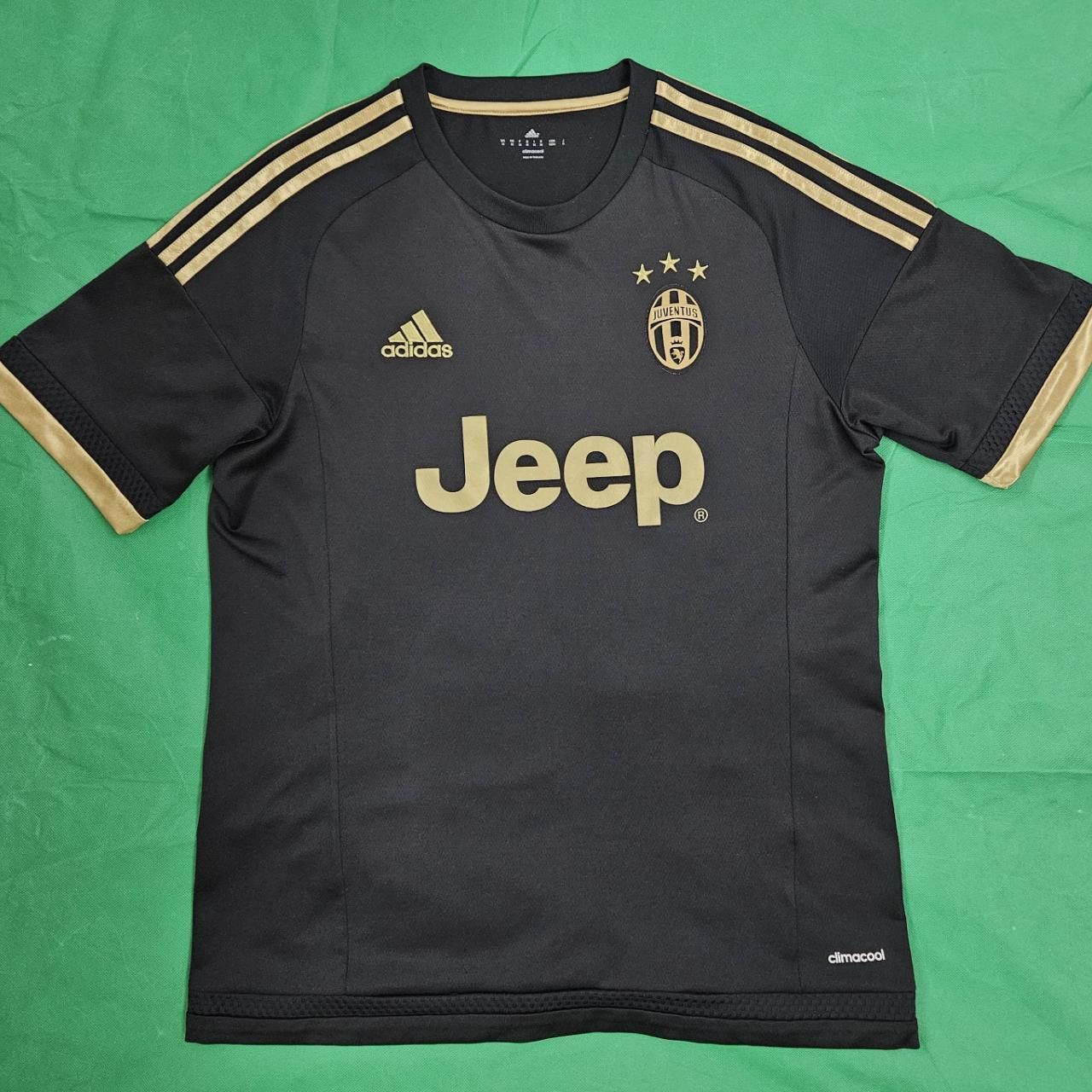 Vintage Juventus 2015 16 Third Kit Jersey Medium Authentic S12849