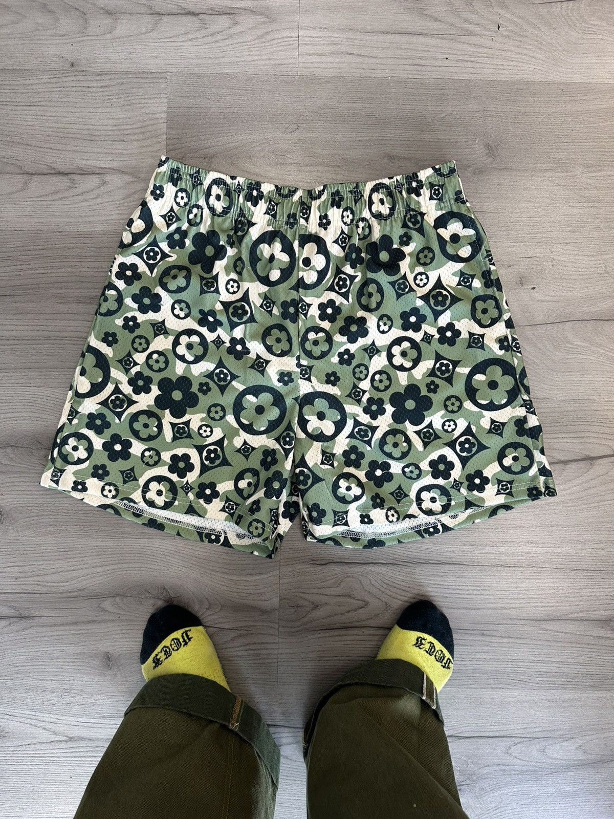 Studios Bravest Studios Short Camo Flower
