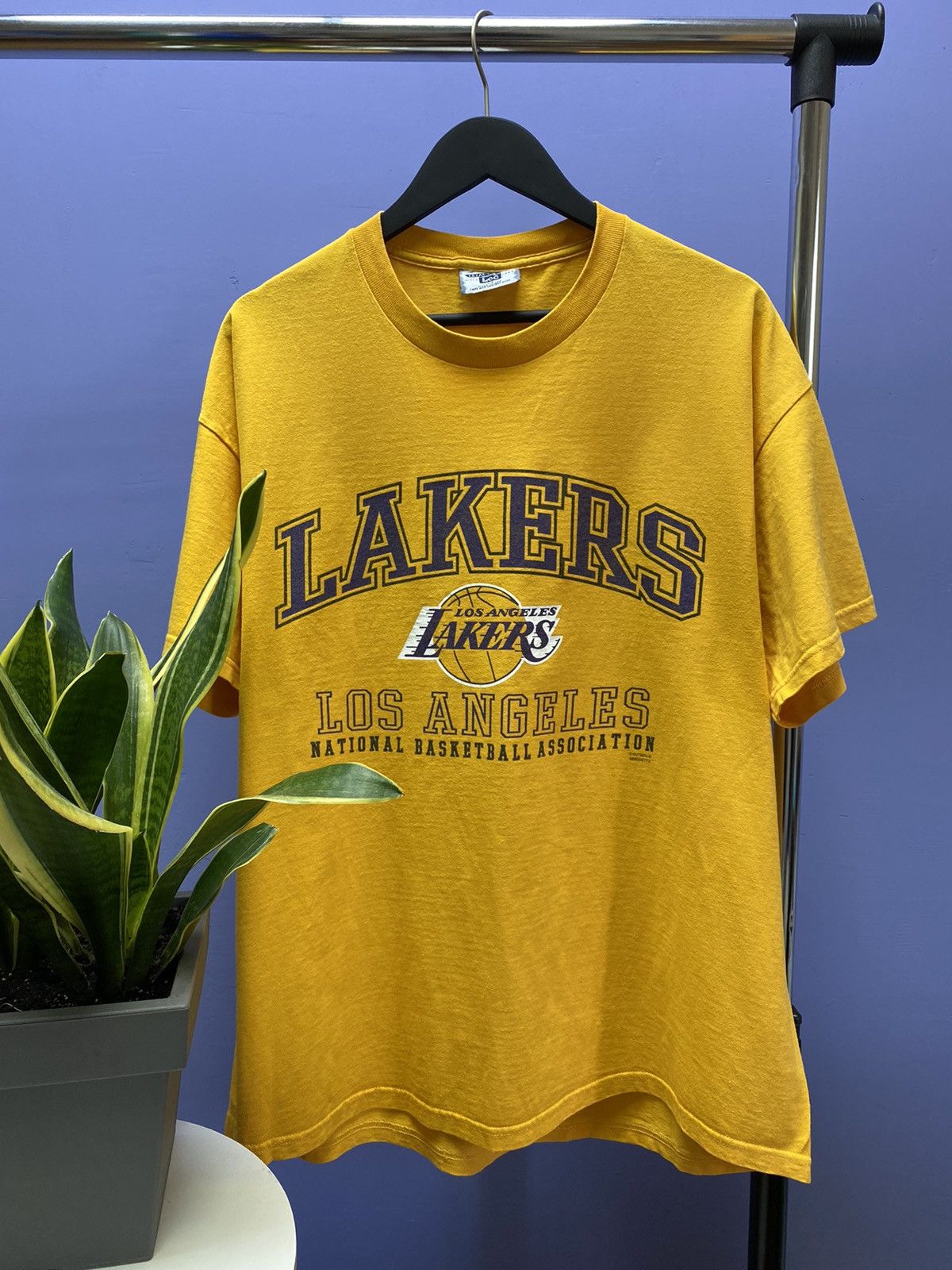 Nba Vintage Lee Los Angeles Lakers T Shirt Hoodie, Sweatshirt | FlexRushtees.com