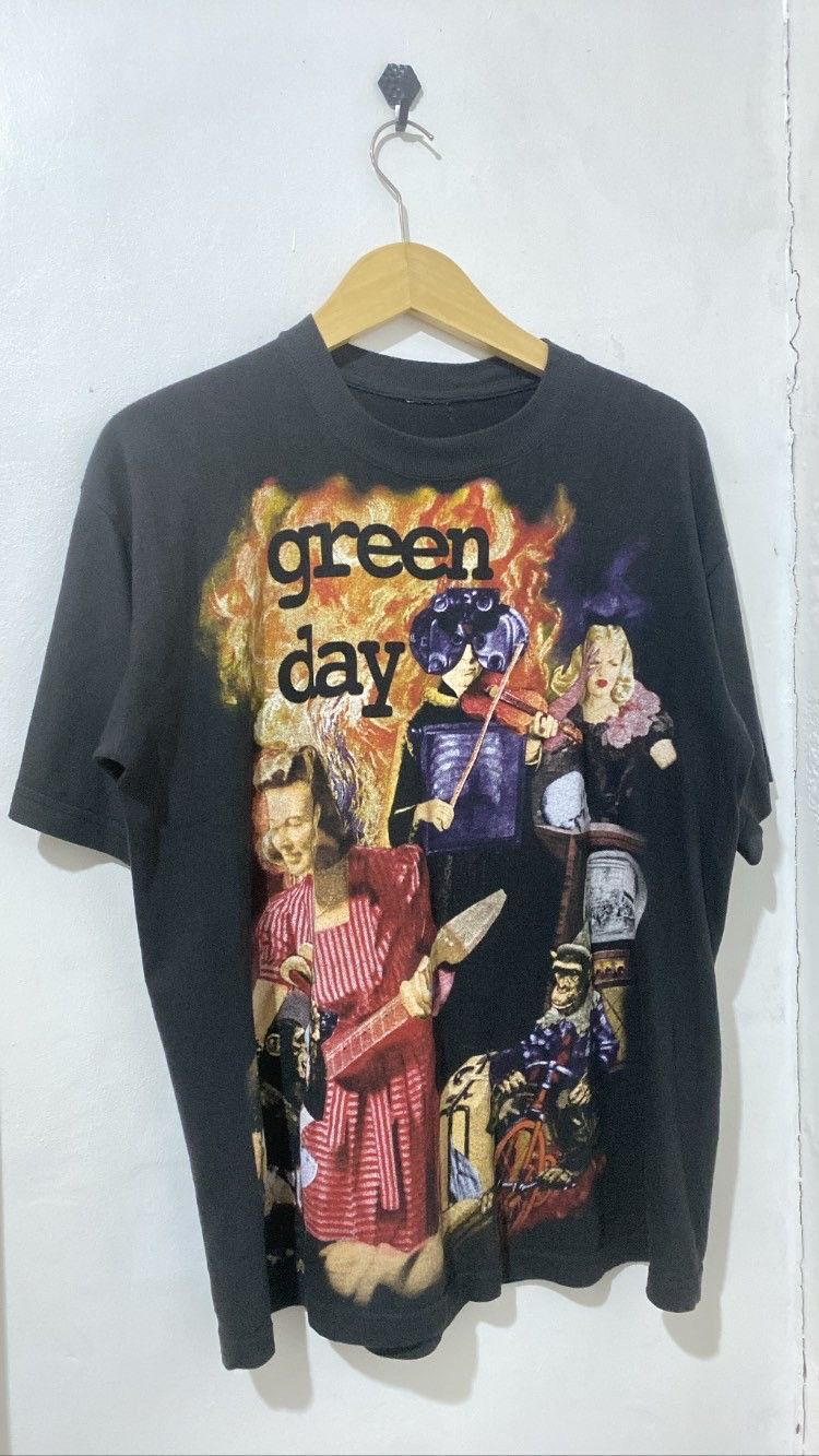 Vintage Green Day Insomniac Bootleg 90s T-Shirts, Hoodie, Sweatshirt | FlexRushtees.com