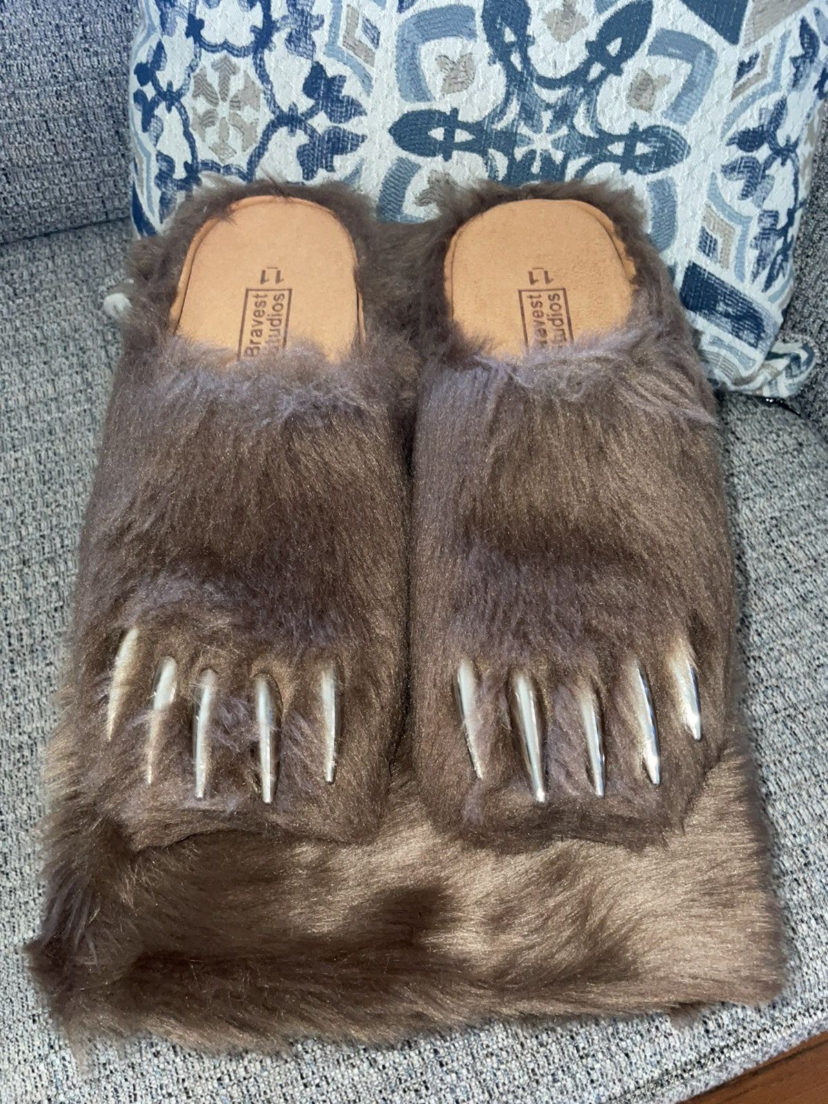Studios Bravest Studios Bear Claw Mule Clogs