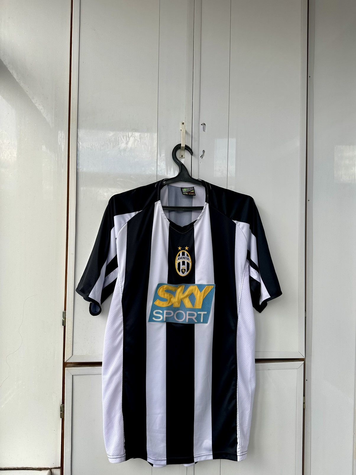 Vintage Soccer Jersey Juventus Club Logo