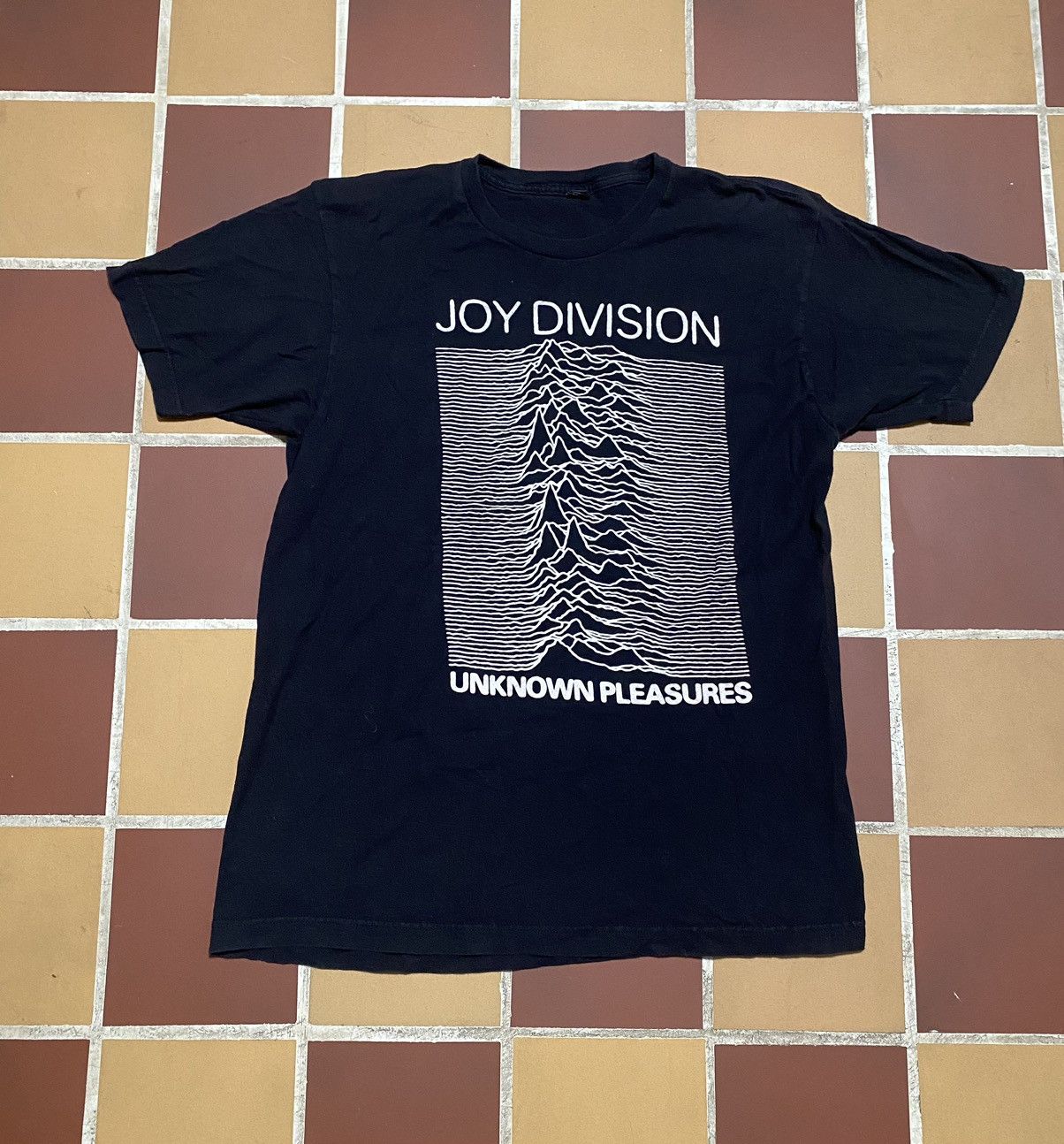 Vintage Joy Division Unknown Pleasures Shirt Hoodie, Sweatshirt | FlexRushtees.com
