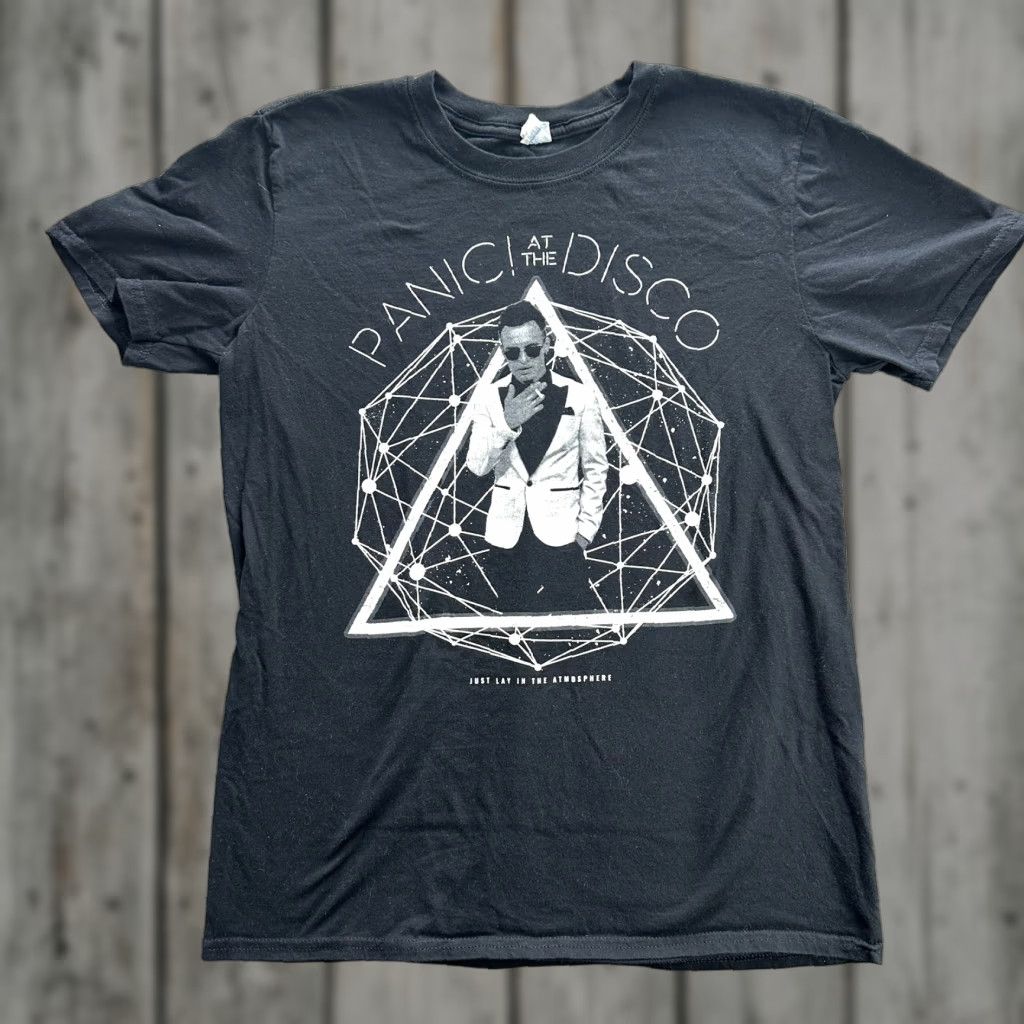 Gildan Panic At The Disco Shirt Mens M Black Band Concert Tee Graphic Rock Music Hoodie, Sweatshirt | FlexRushtees.com