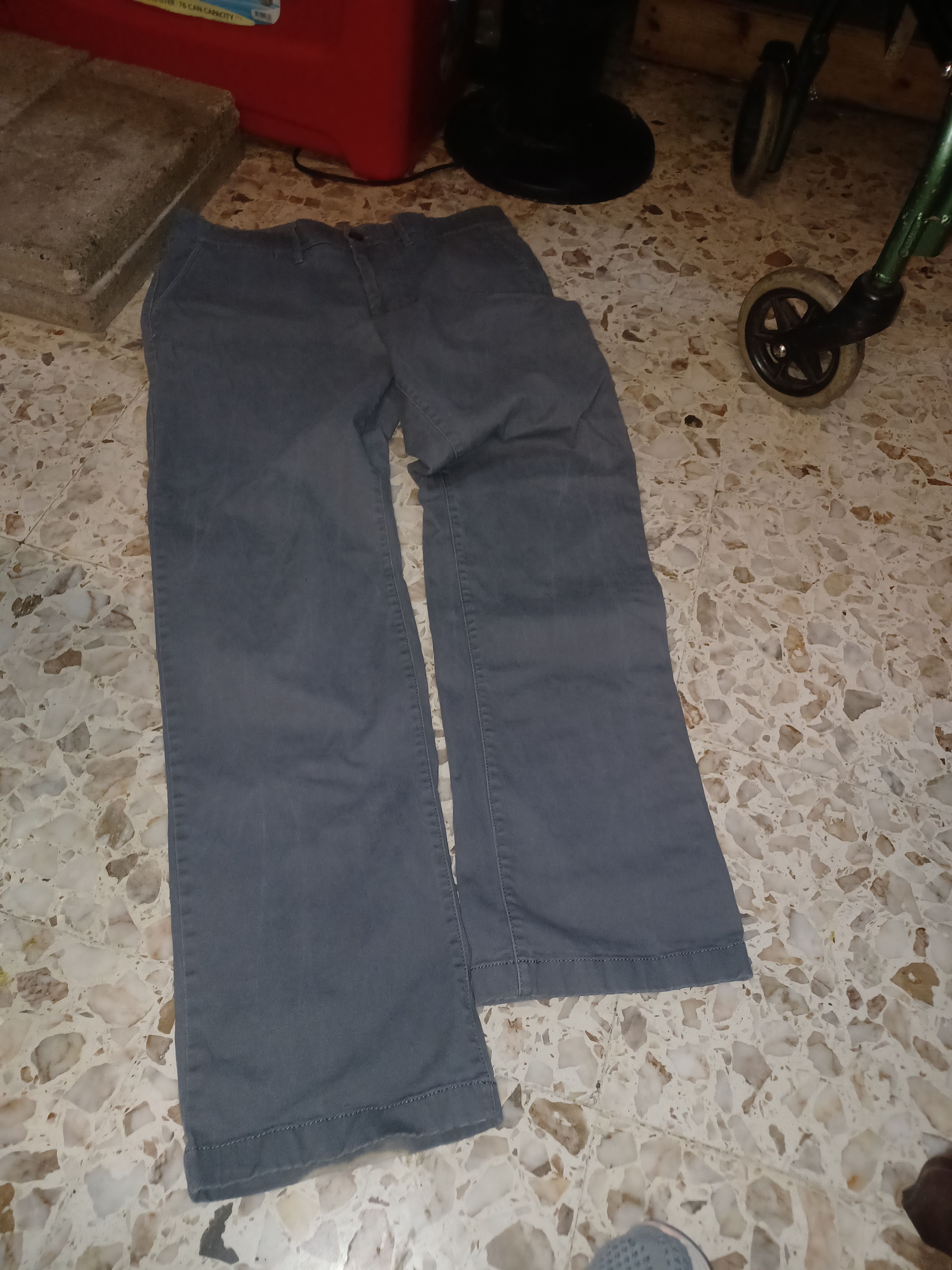 32 Gray